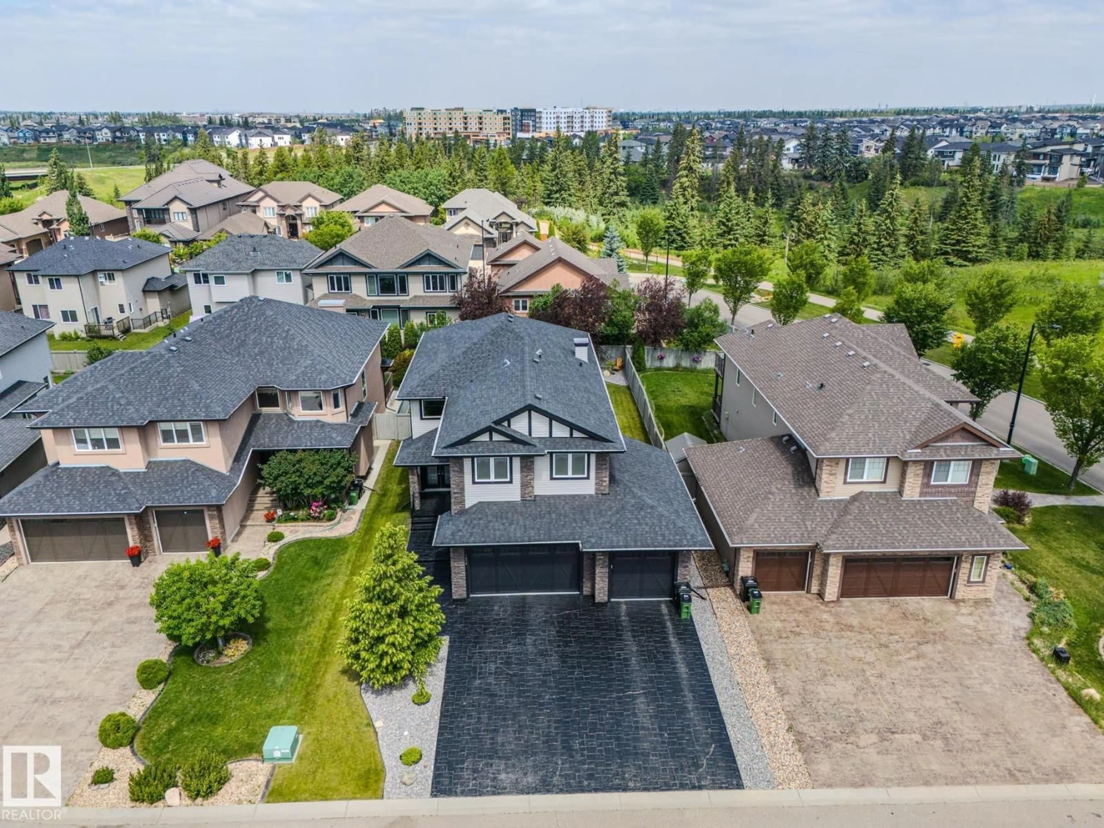 A pic from outside/outdoor area/front of a property/back of a property/a pic from drone, unknown for 1606 ADAMSON CL, Edmonton Alberta T6W0V5