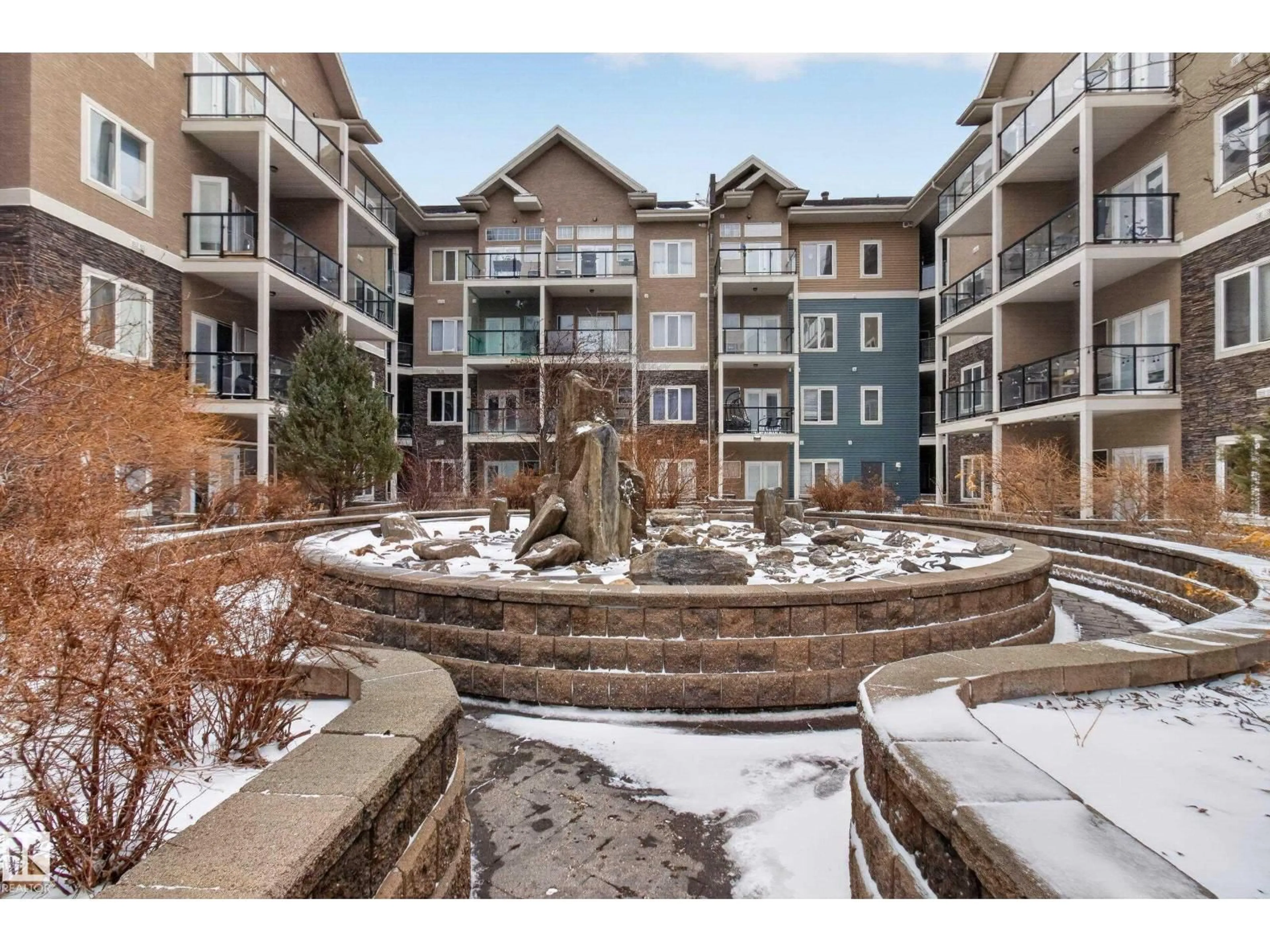 Patio, unknown for 105 - 10121 80 AV, Edmonton Alberta T6E0B9