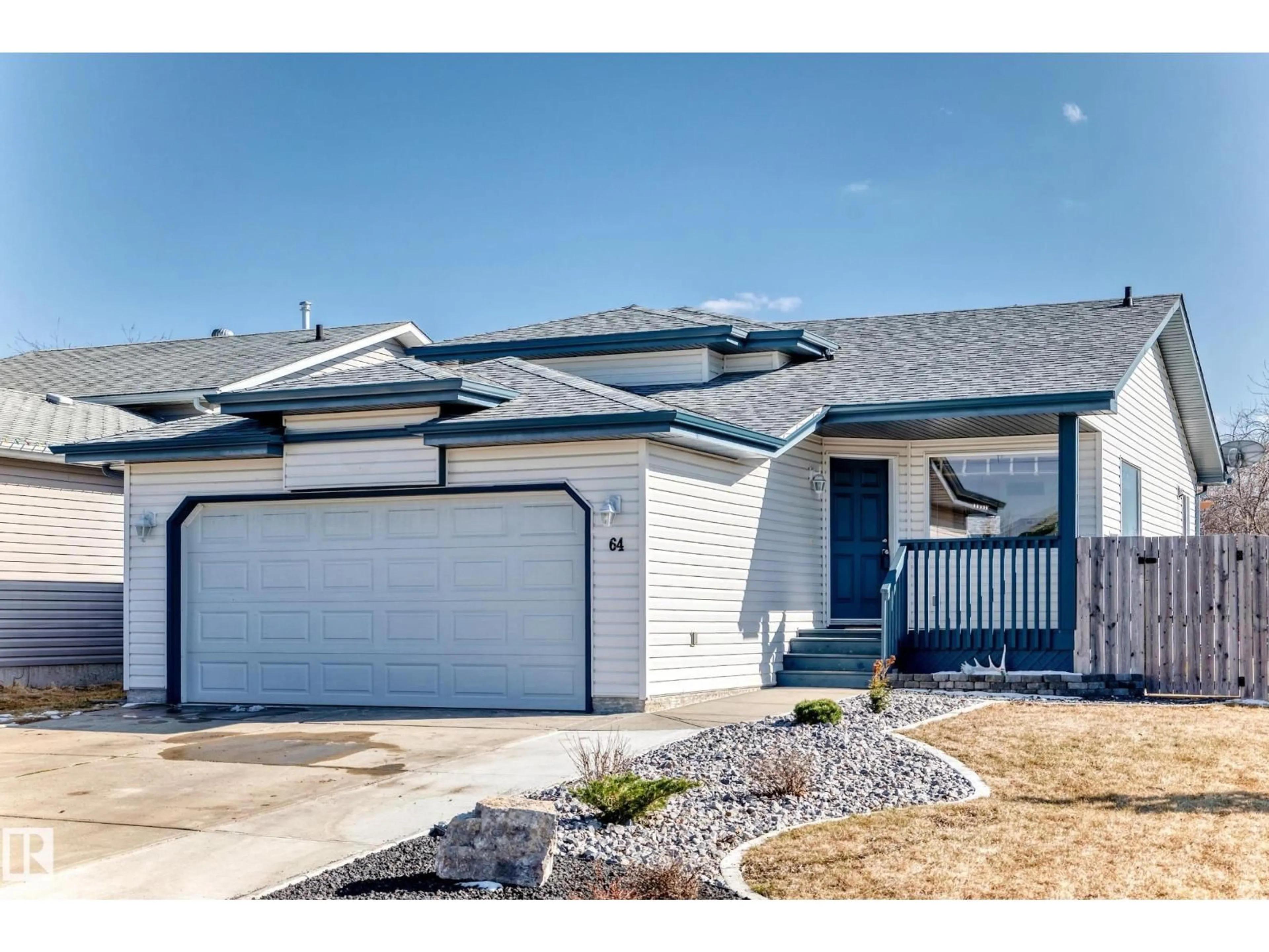 Home with vinyl exterior material, street for 64 LA COSTA FAIRWAY CL, Stony Plain Alberta T7Z2A5