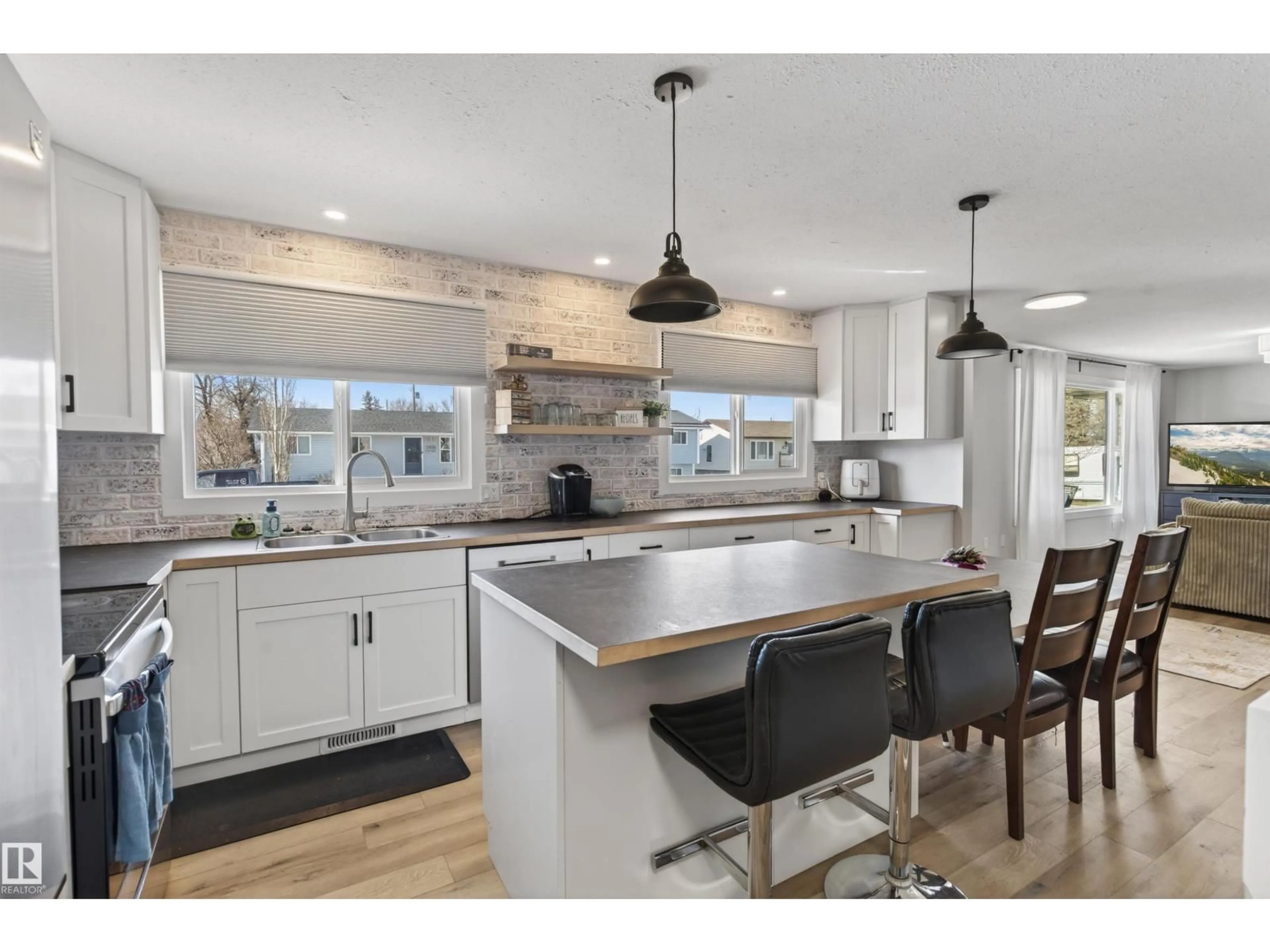 Open concept kitchen, unknown for 5413 52 AVE, Bonnyville Town Alberta T9N0H1