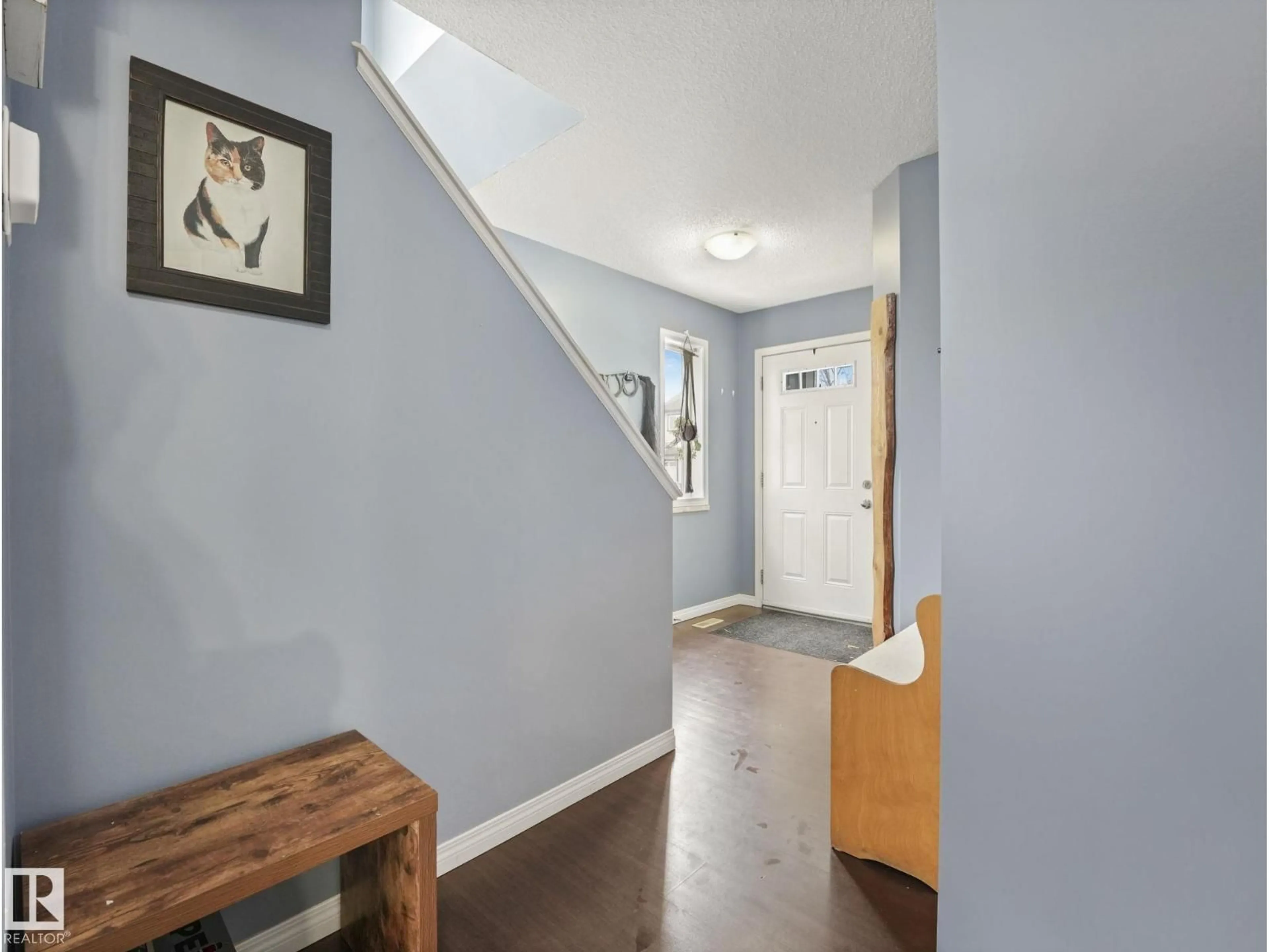 Indoor entryway for 32 CARAGANA WY, Fort Saskatchewan Alberta T8L0H8