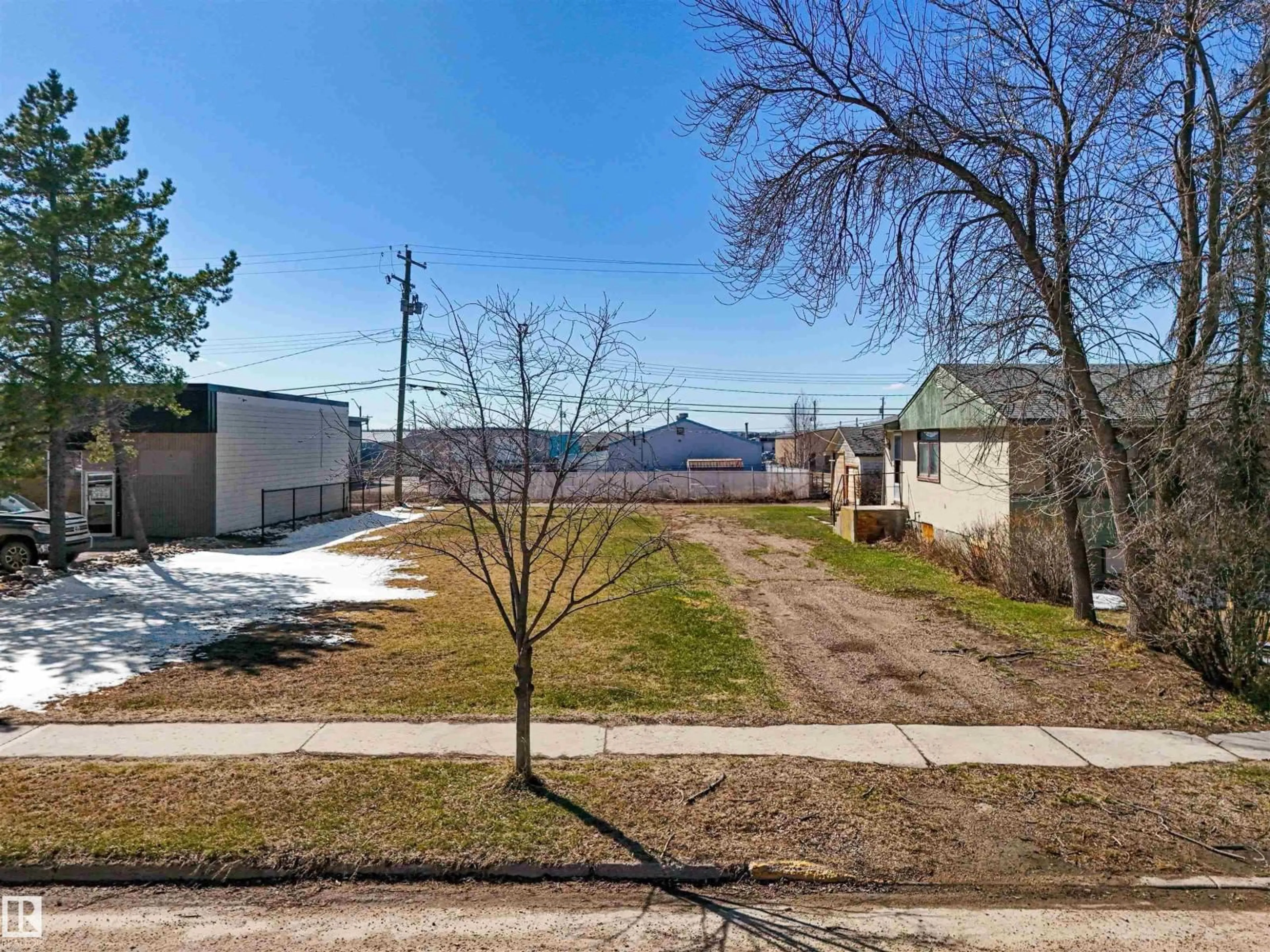 A pic from outside/outdoor area/front of a property/back of a property/a pic from drone, street for 5124 53 ST, Drayton Valley Alberta T7A1R1
