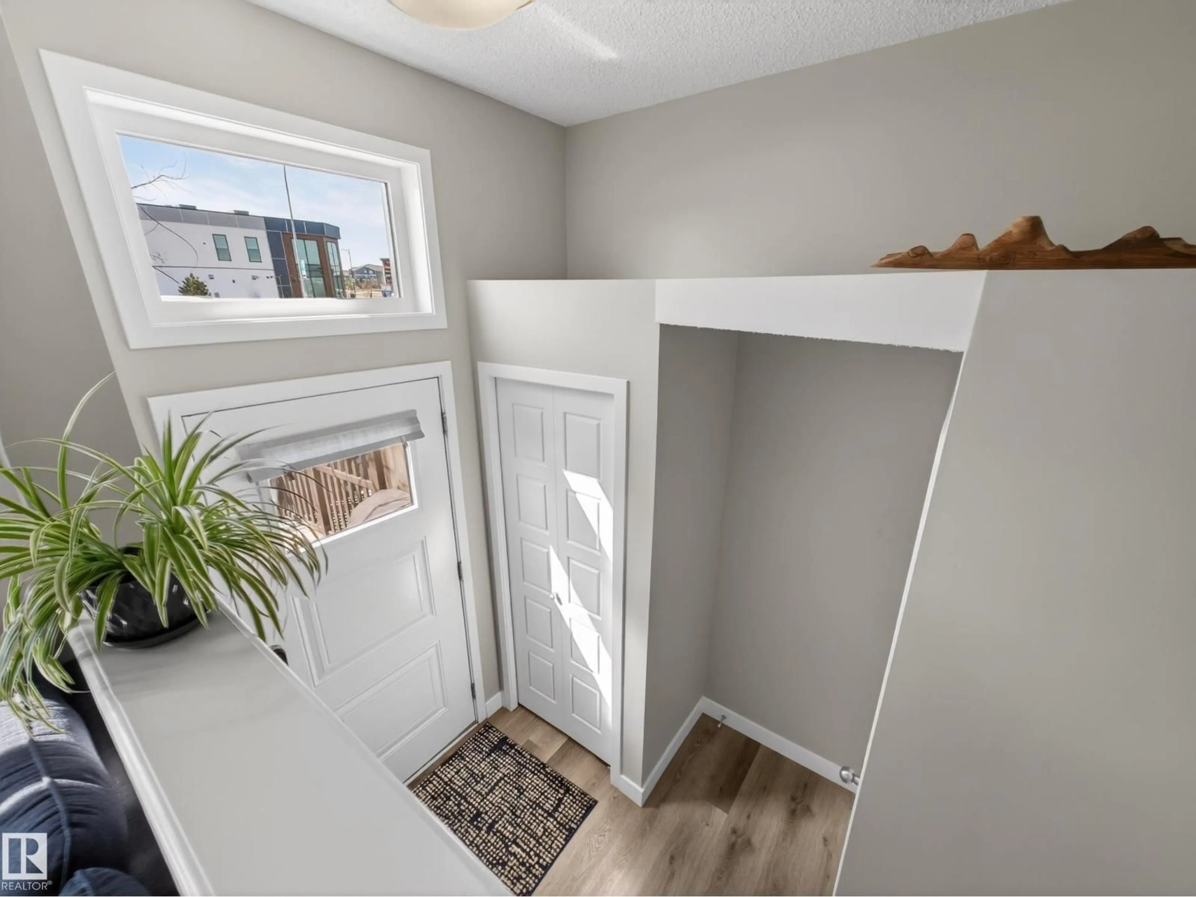 Indoor entryway for 24 - 4470 PROWSE RD, Edmonton Alberta T6W3R5