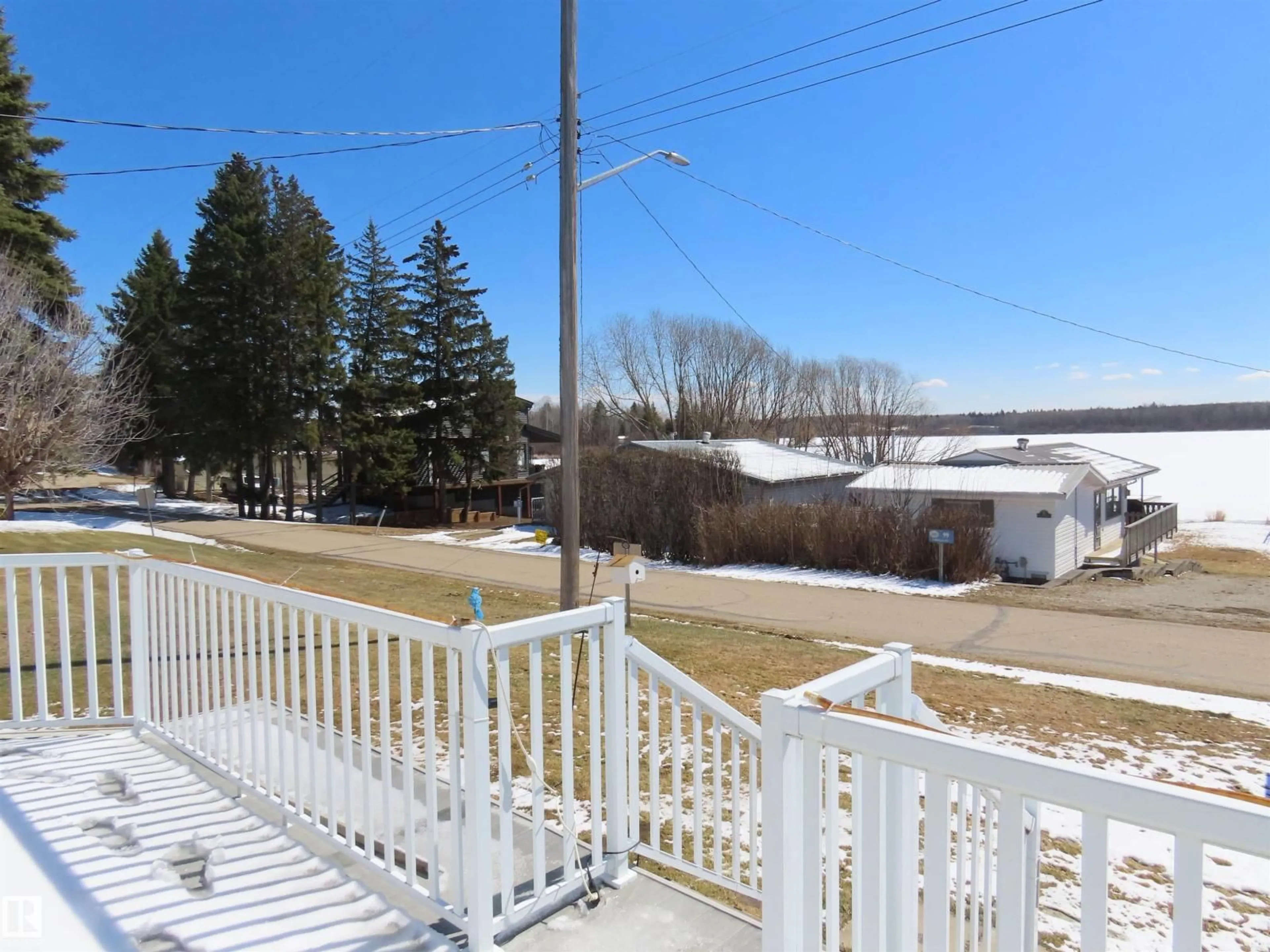 Patio, unknown for 98 LAKEVIEW DR, Rural Lac Ste. Anne County Alberta T0E1N0