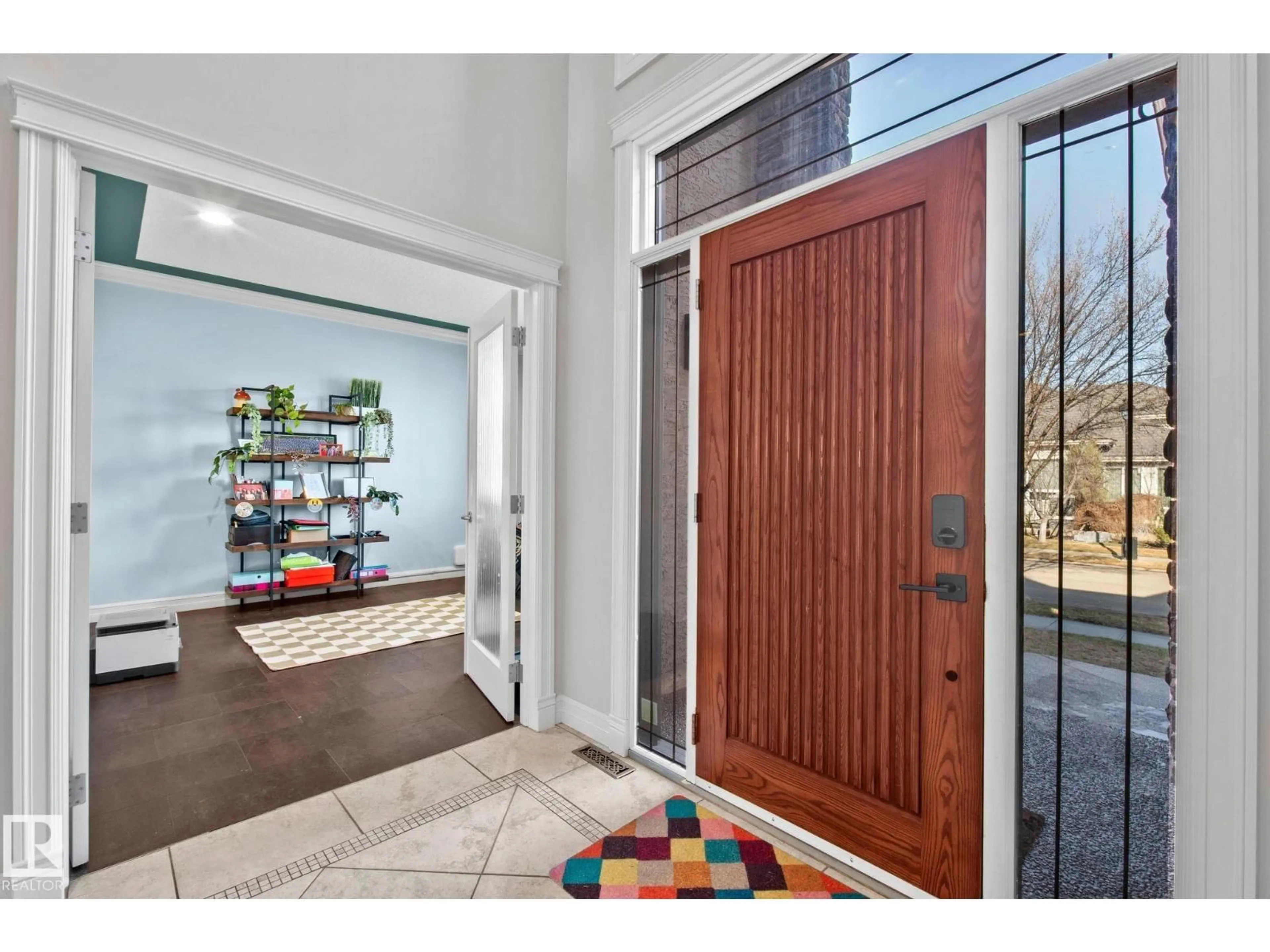 Indoor entryway for NW - 918 HOLLINGSWORTH BN, Edmonton Alberta T6R3L3
