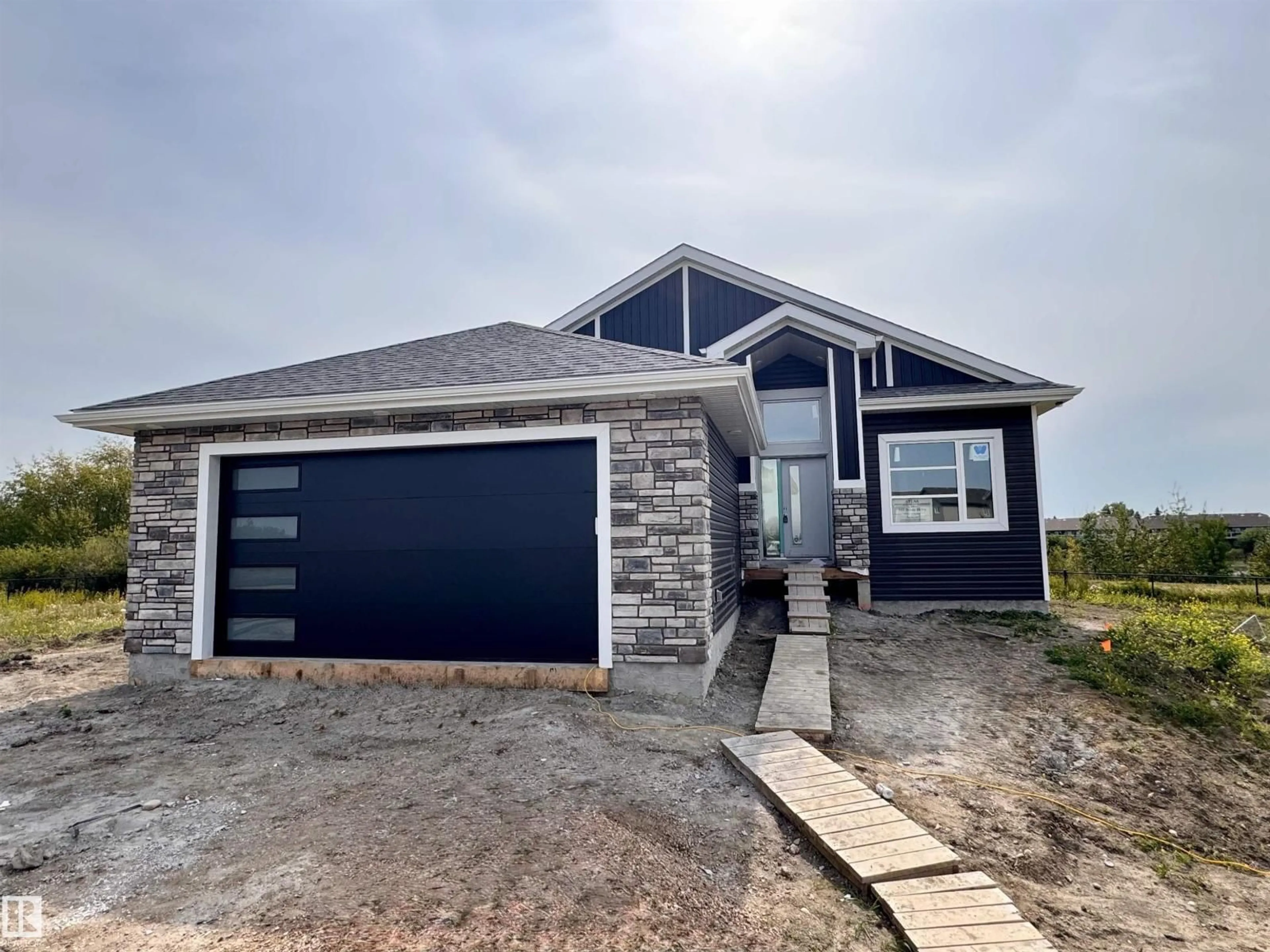 Unknown for 153 HOULE DR, Morinville Alberta T8R0E1