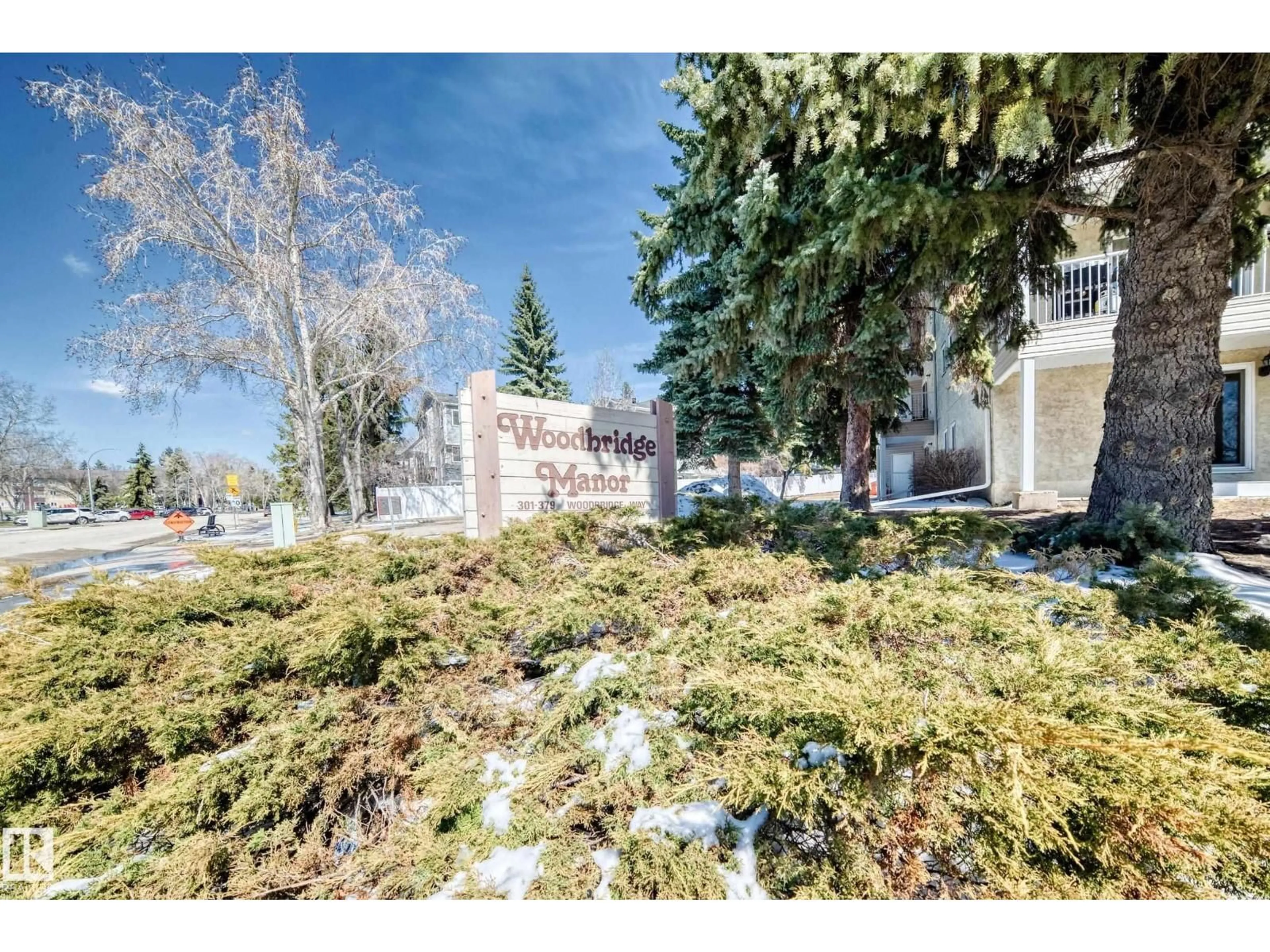 A pic from outside/outdoor area/front of a property/back of a property/a pic from drone, street for 202 - 328 WOODBRIDGE WY, Sherwood Park Alberta T8A4G3