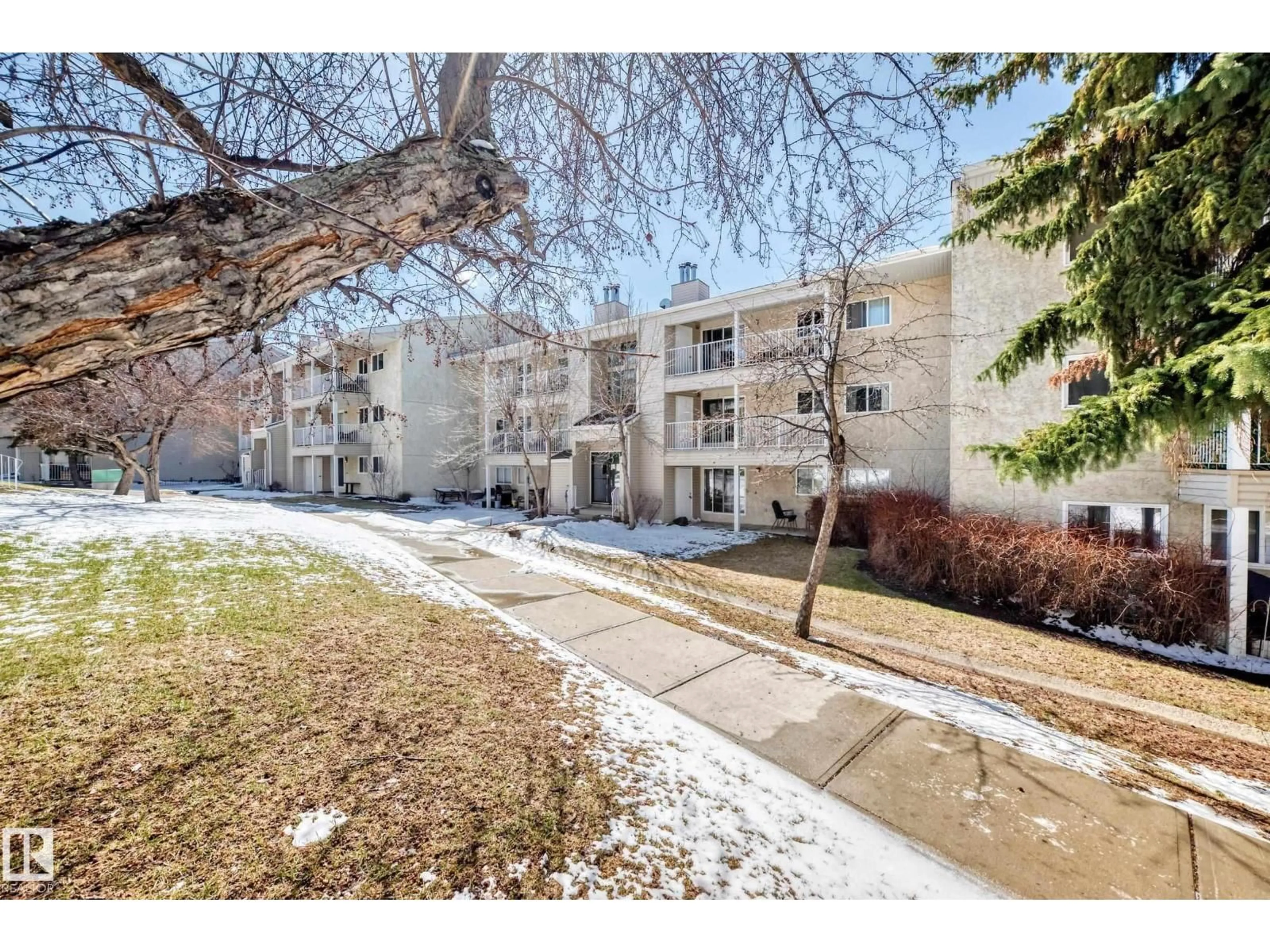 Unknown for 202 - 328 WOODBRIDGE WY, Sherwood Park Alberta T8A4G3