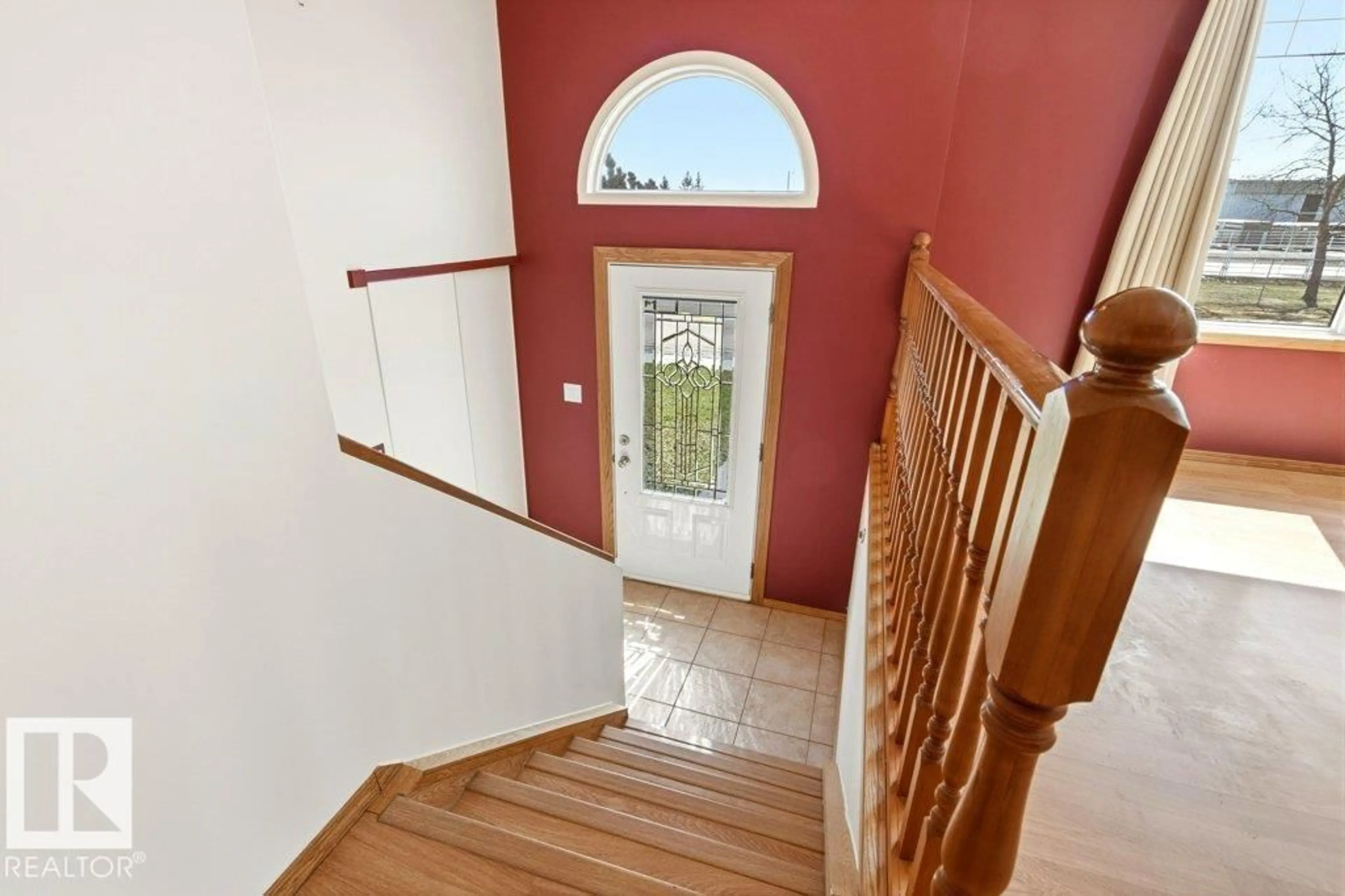 Indoor foyer for 4736 55 AV, Tofield Alberta T0B4J0