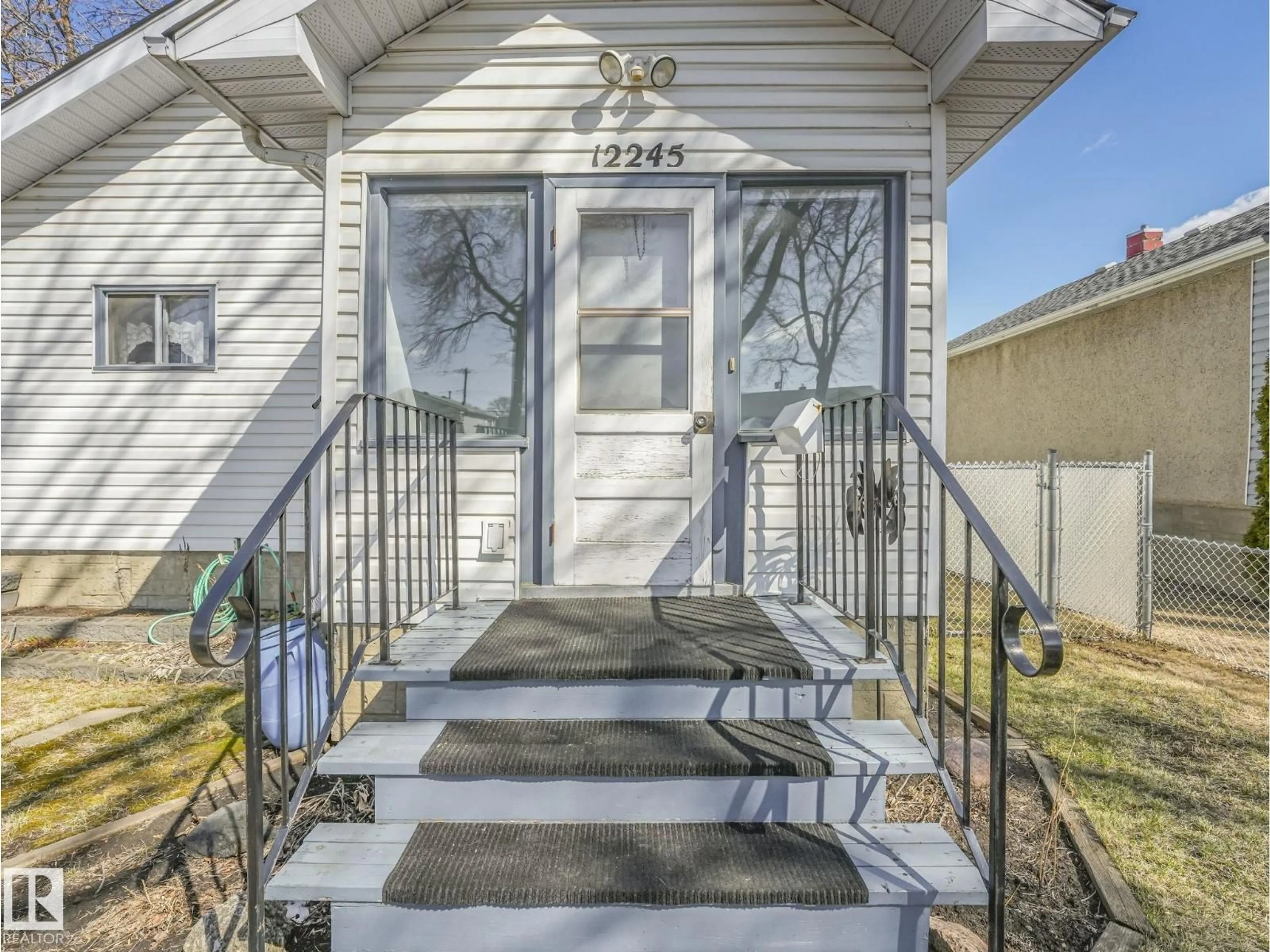 Unknown for 12245 96 ST, Edmonton Alberta T5G1W2