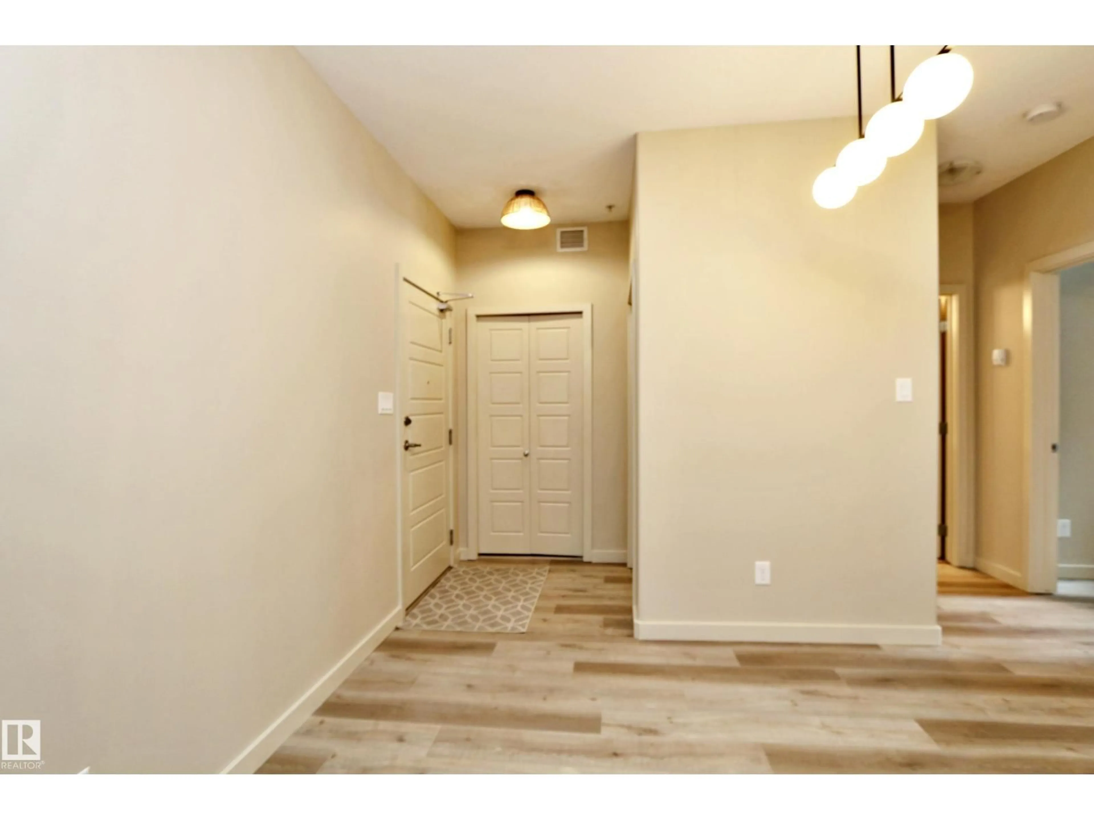 Indoor entryway for 308 - 140 AMBLESIDE LINK LI, Edmonton Alberta T6W0V3