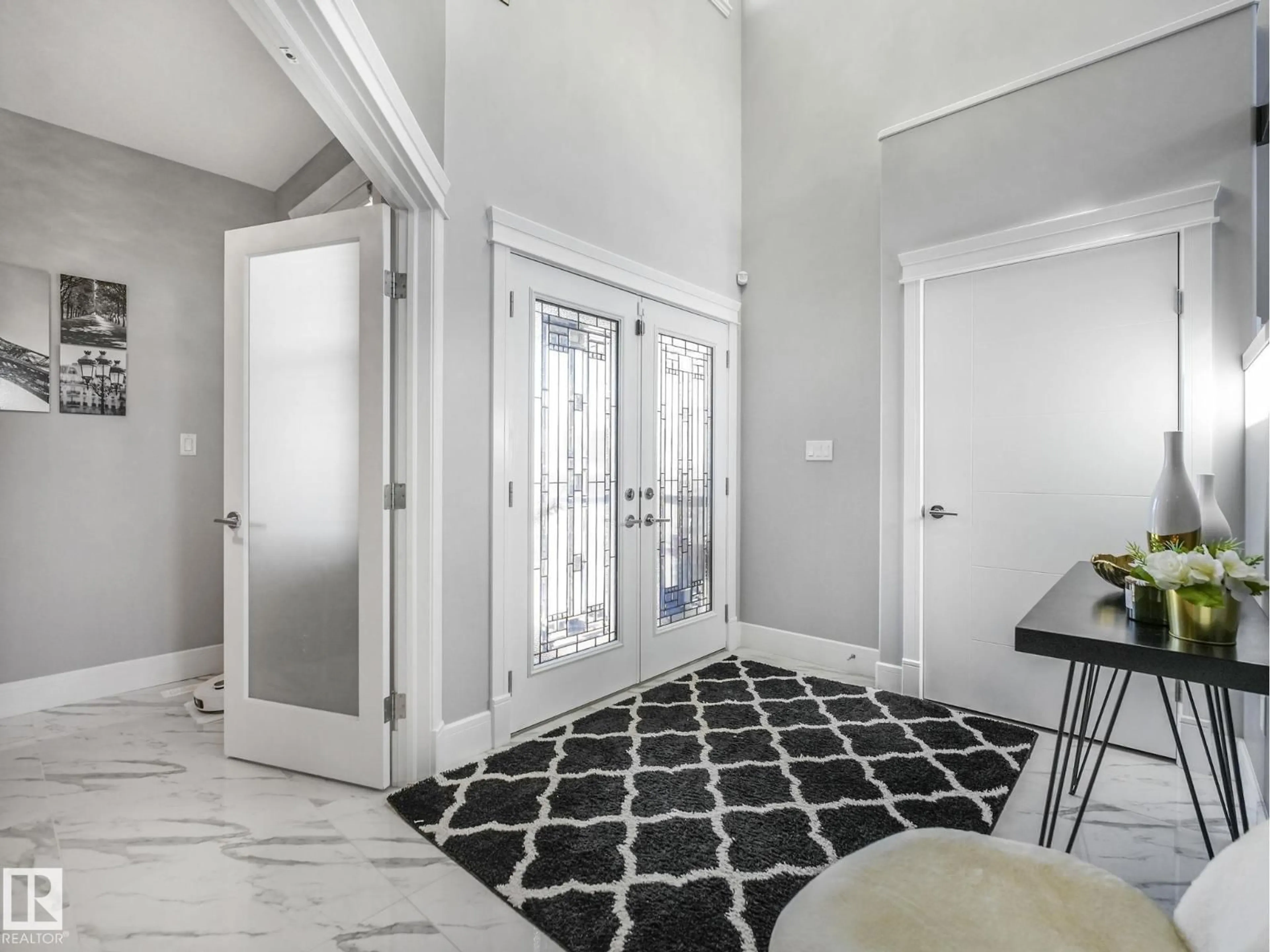Indoor entryway for 7532 173 AV, Edmonton Alberta T5Z0J6