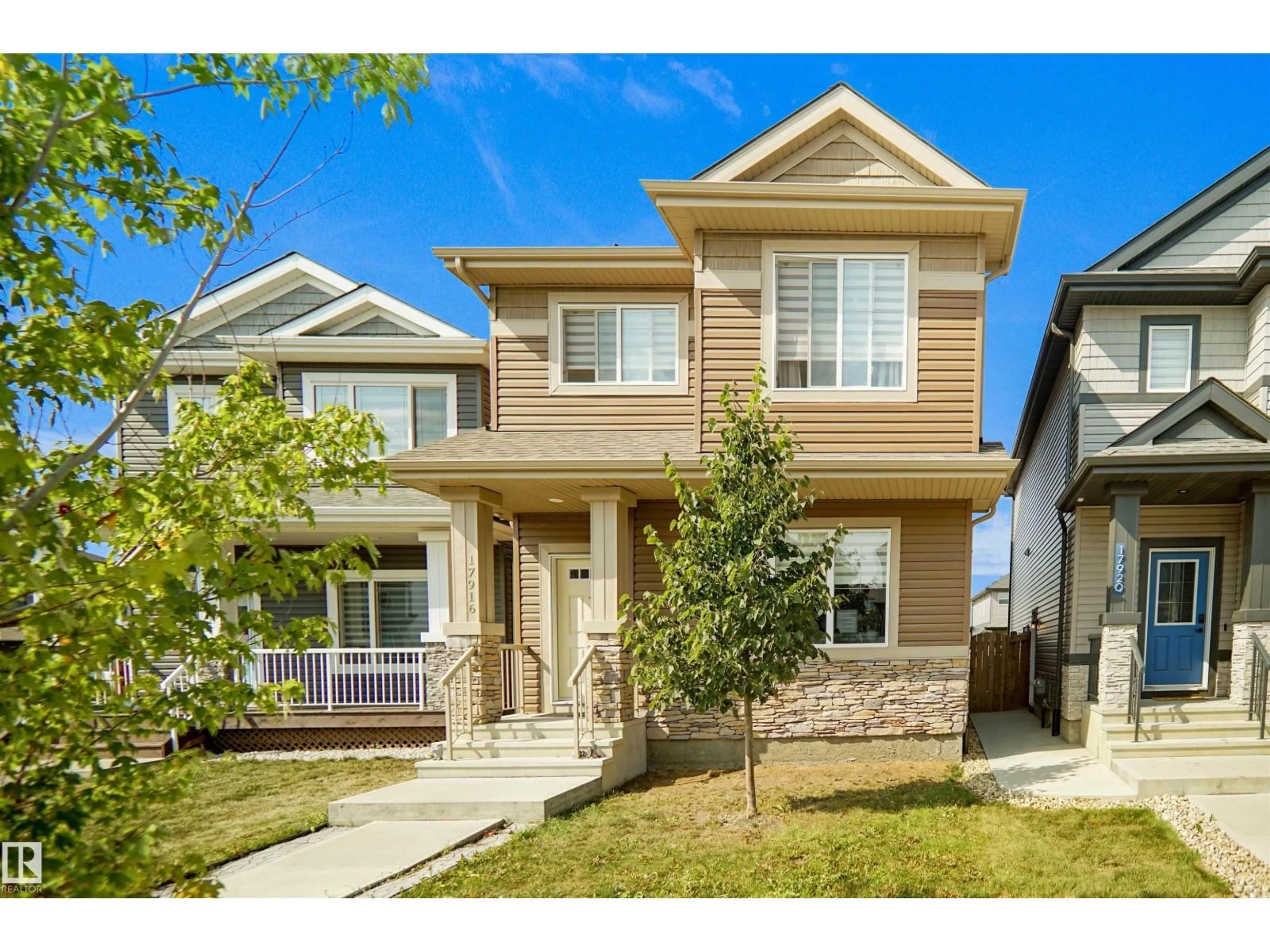 Home with vinyl exterior material, street for NW - 17916 62 ST, Edmonton Alberta T5Y3Z4