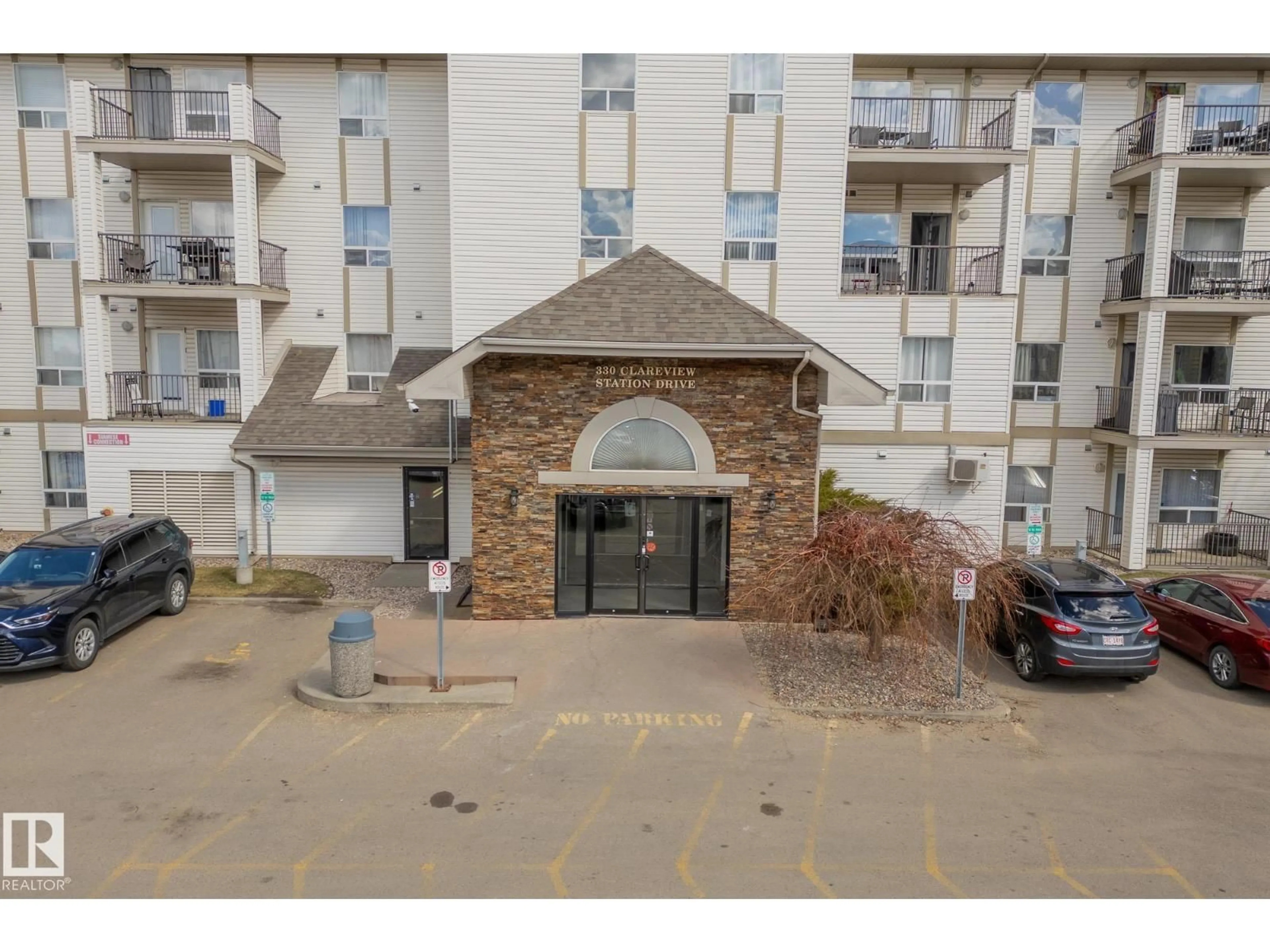 A pic from outside/outdoor area/front of a property/back of a property/a pic from drone, unknown for 1306 - 330 CLAREVIEW STATION DR, Edmonton Alberta T5Y0E6