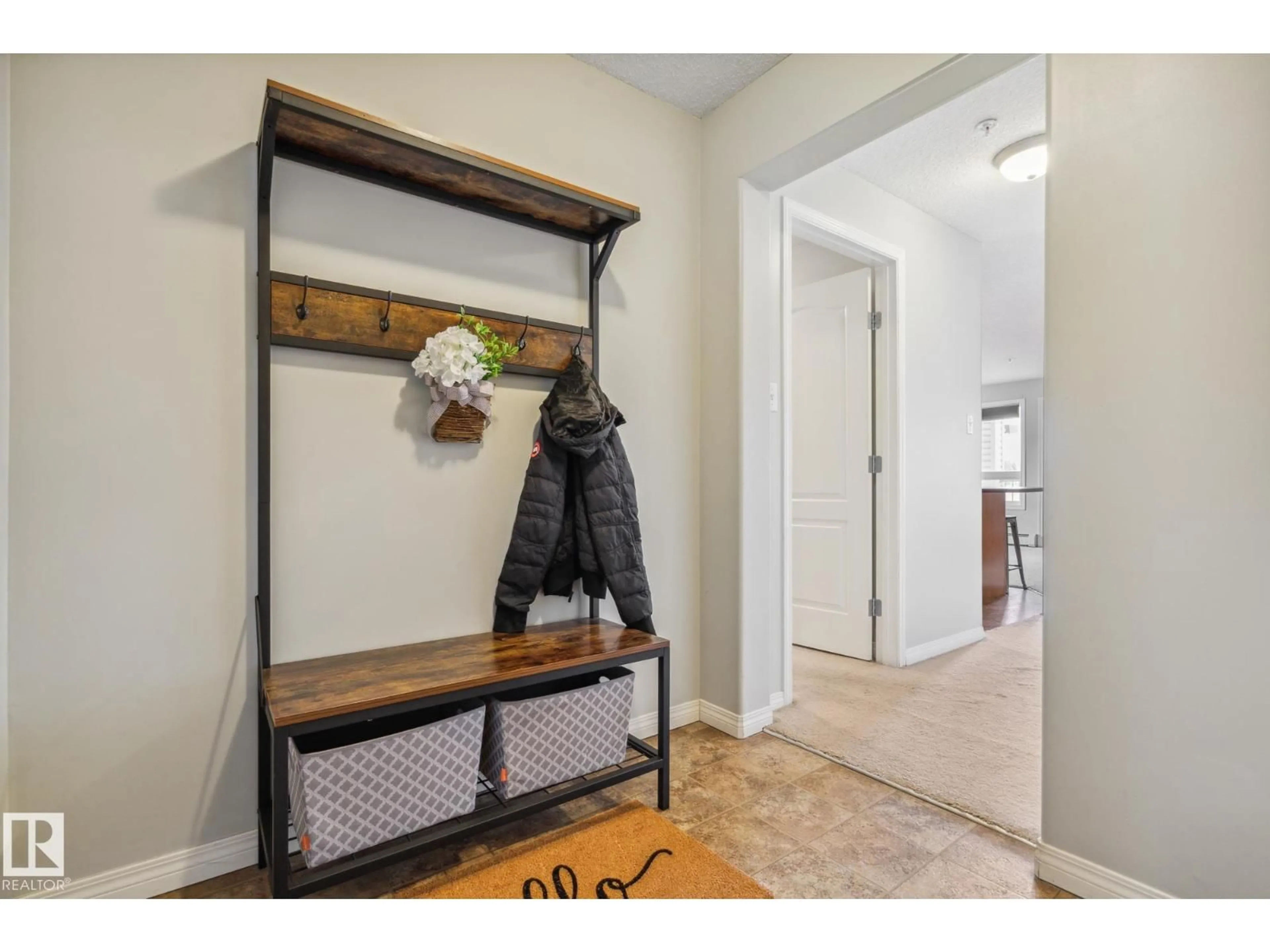 Indoor entryway for 1306 - 330 CLAREVIEW STATION DR, Edmonton Alberta T5Y0E6