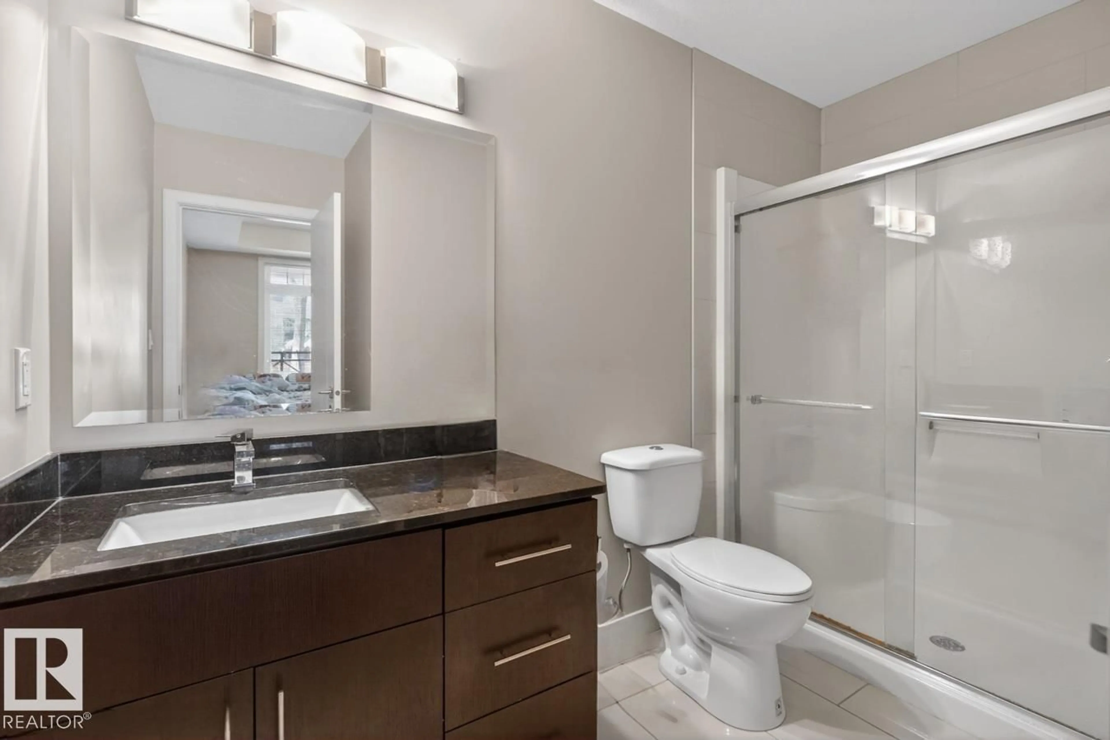 Standard bathroom, ceramic/tile floor for #102 - 10811 72 AV, Edmonton Alberta T6E1A4