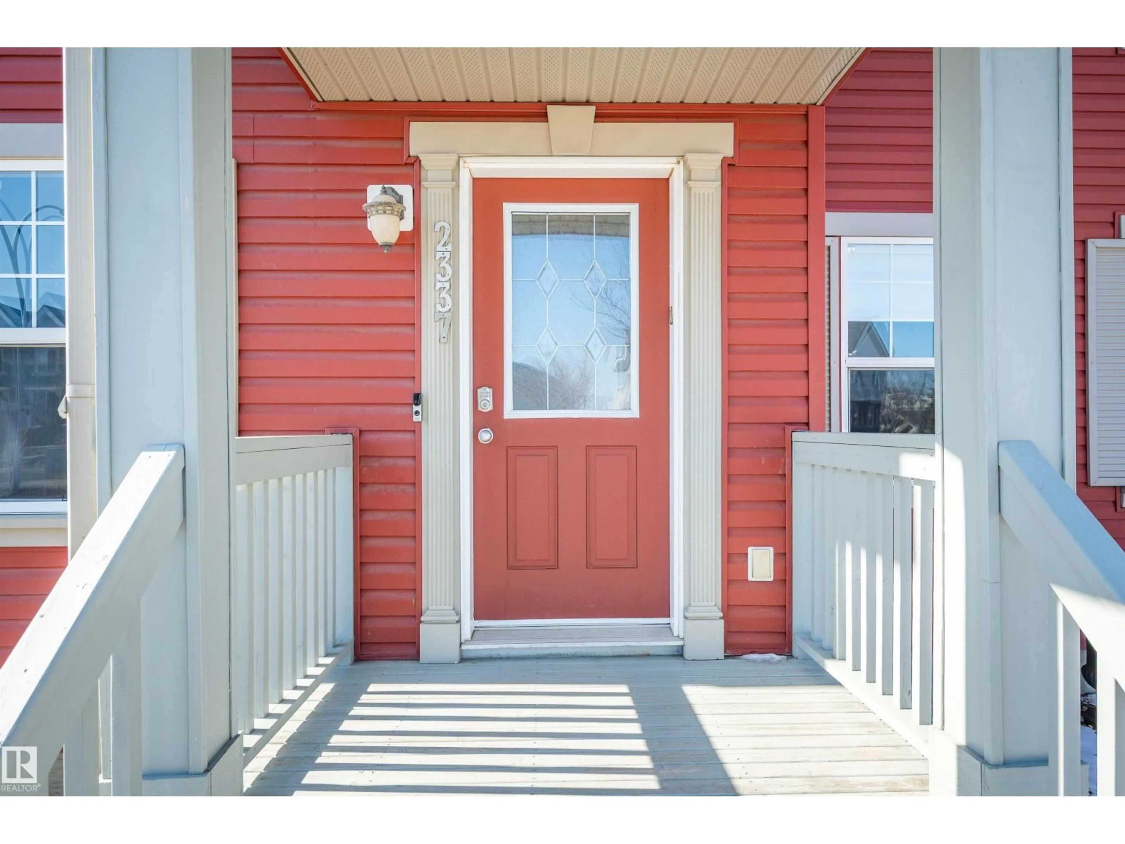 Indoor entryway for 2337 ASPEN TR, Sherwood Park Alberta T8H0G3