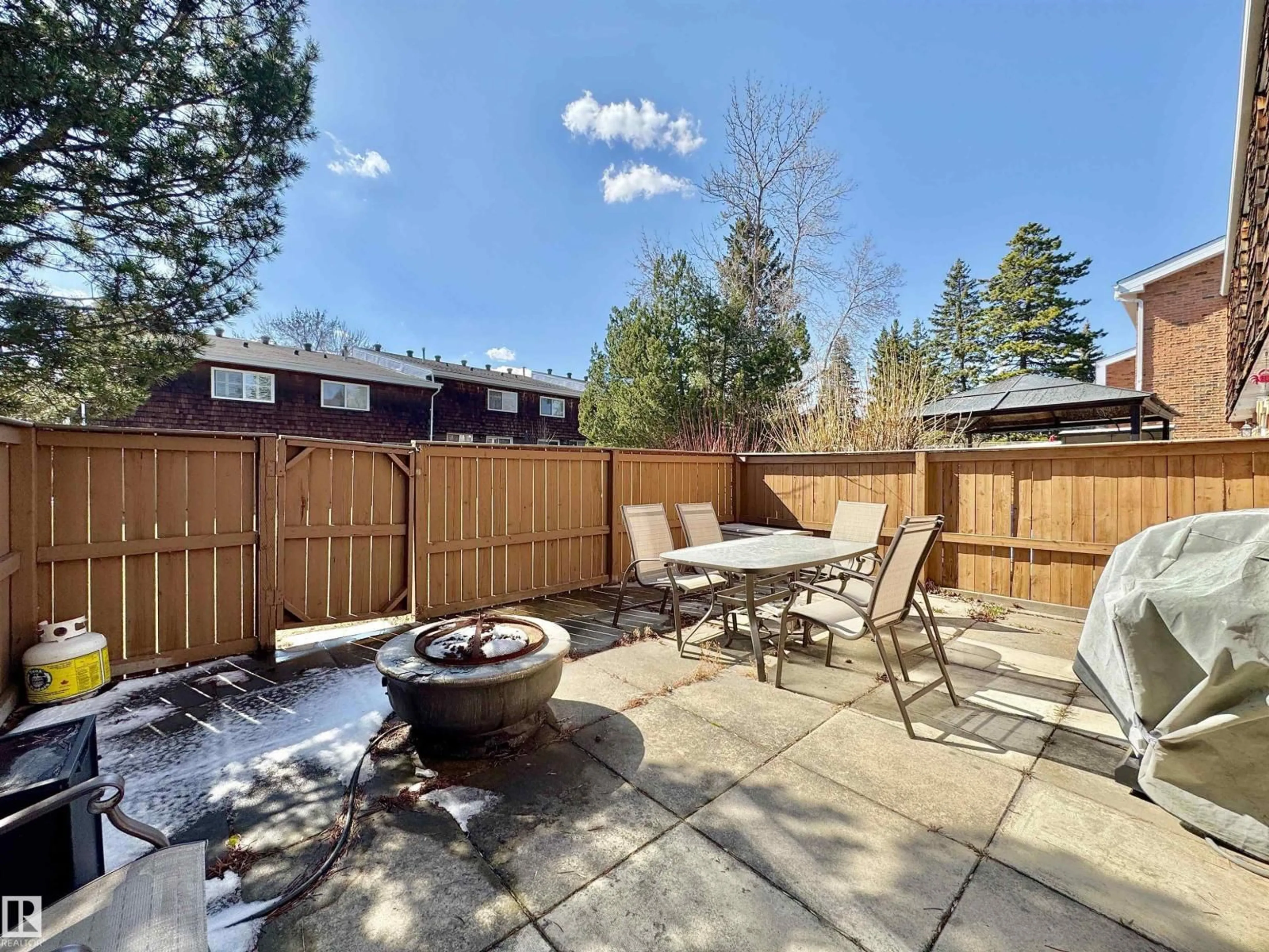 Patio, street for 145 GREAT OA, Sherwood Park Alberta T8A0V8
