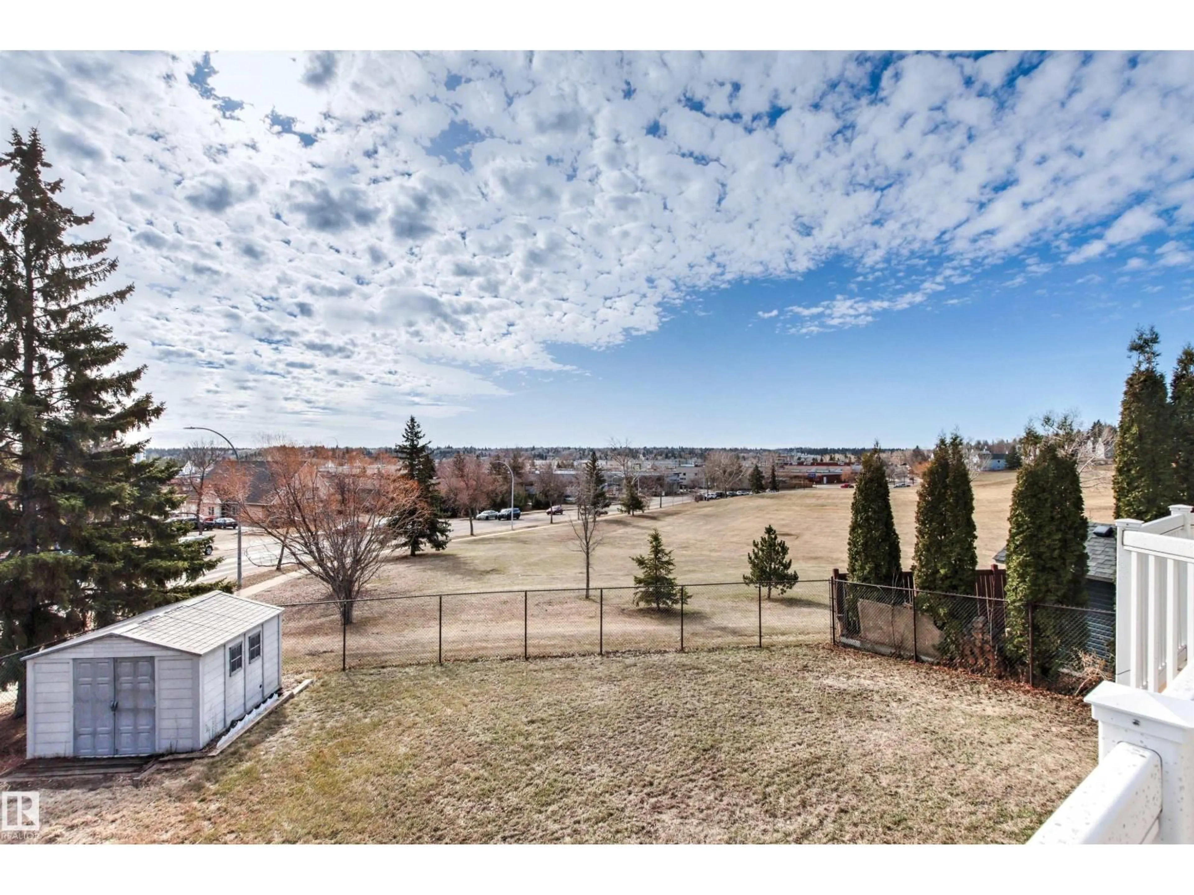 A pic from outside/outdoor area/front of a property/back of a property/a pic from drone, unknown for 19 LOUISBOURG PL, St. Albert Alberta T8N4L5