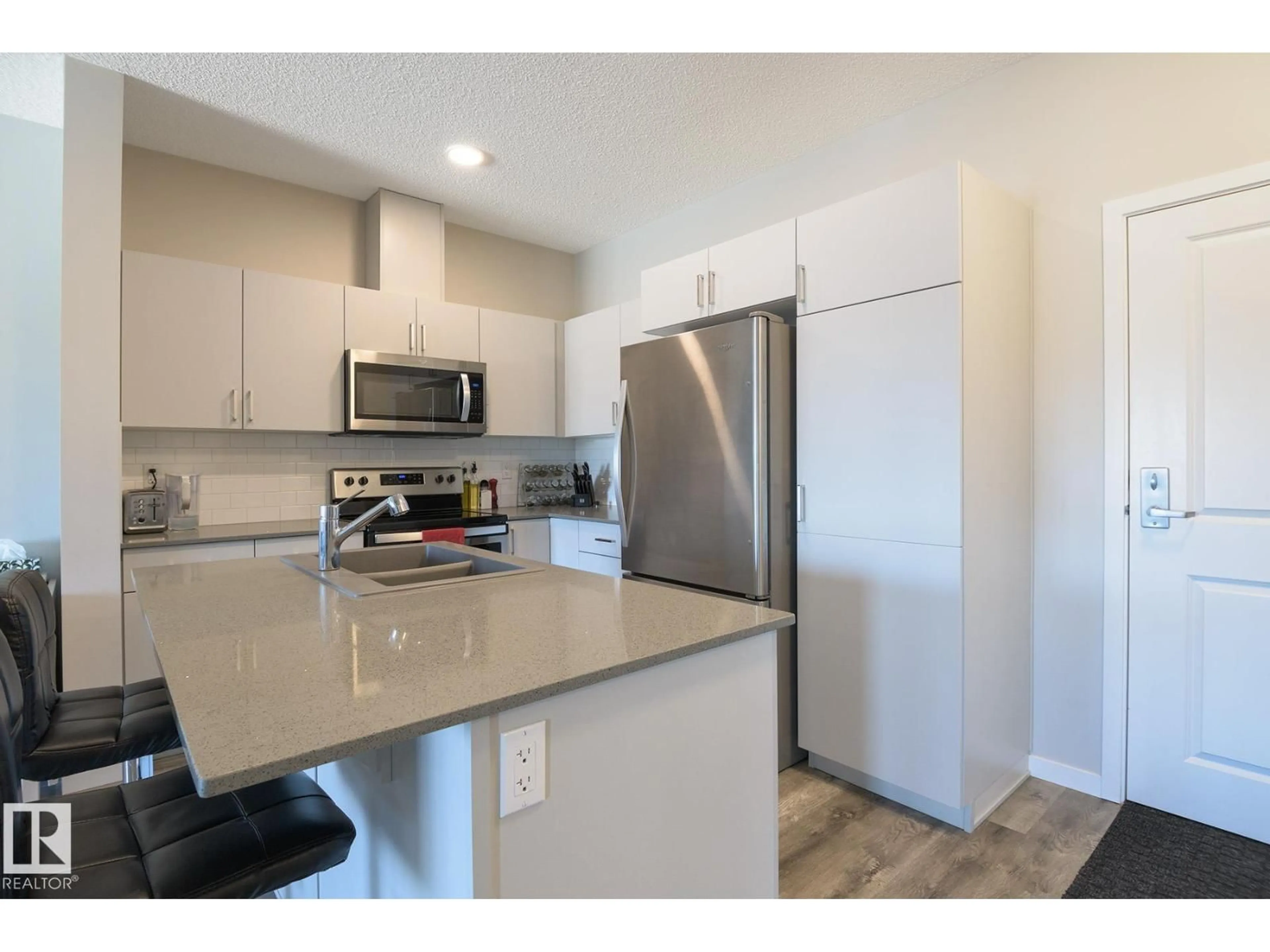 Standard kitchen, unknown for 1818 - 449 RUTHERFORD RD, Edmonton Alberta T6W2K6