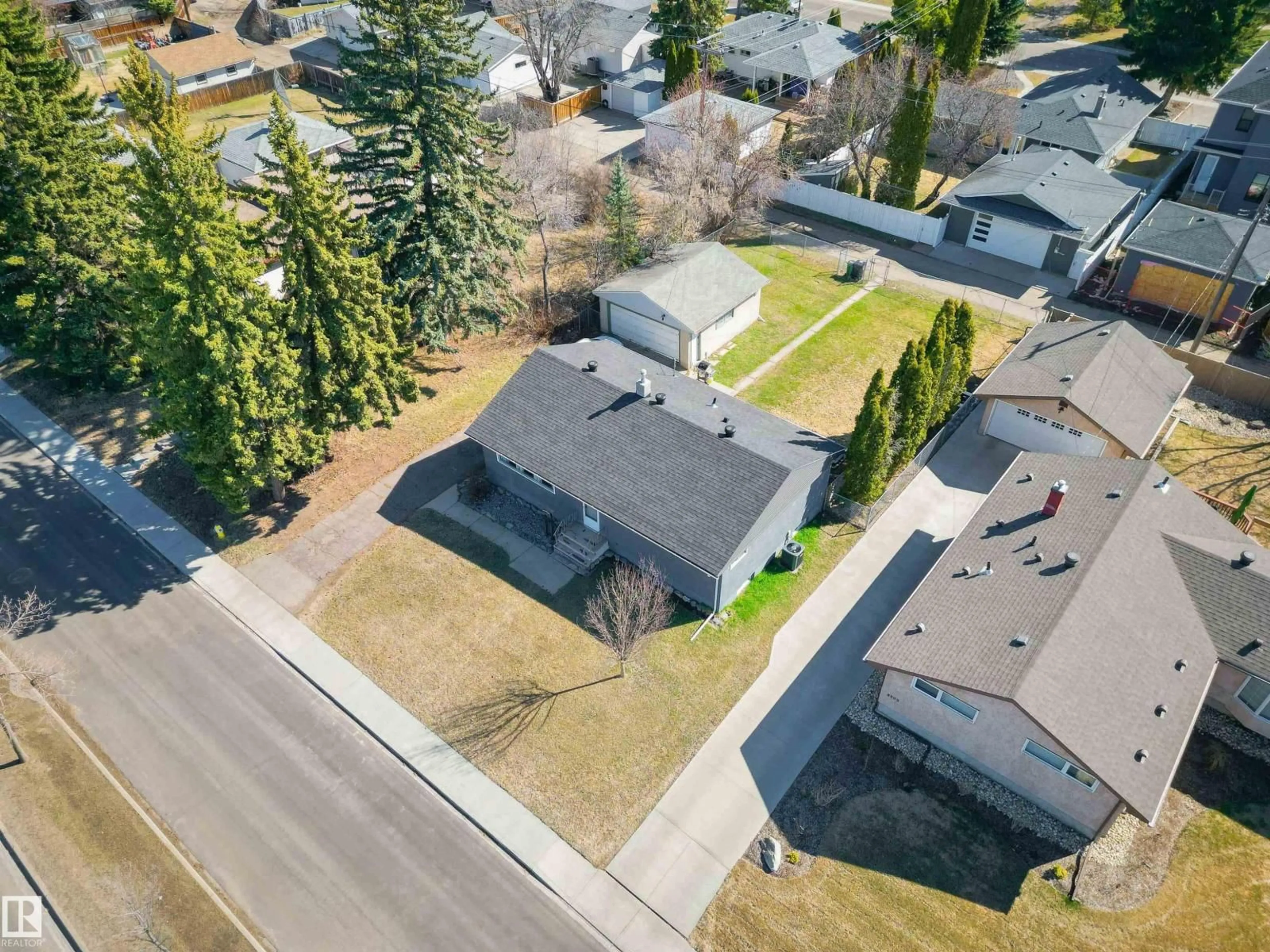 A pic from outside/outdoor area/front of a property/back of a property/a pic from drone, street for 8507 149 ST NW, Edmonton Alberta T5R1B3