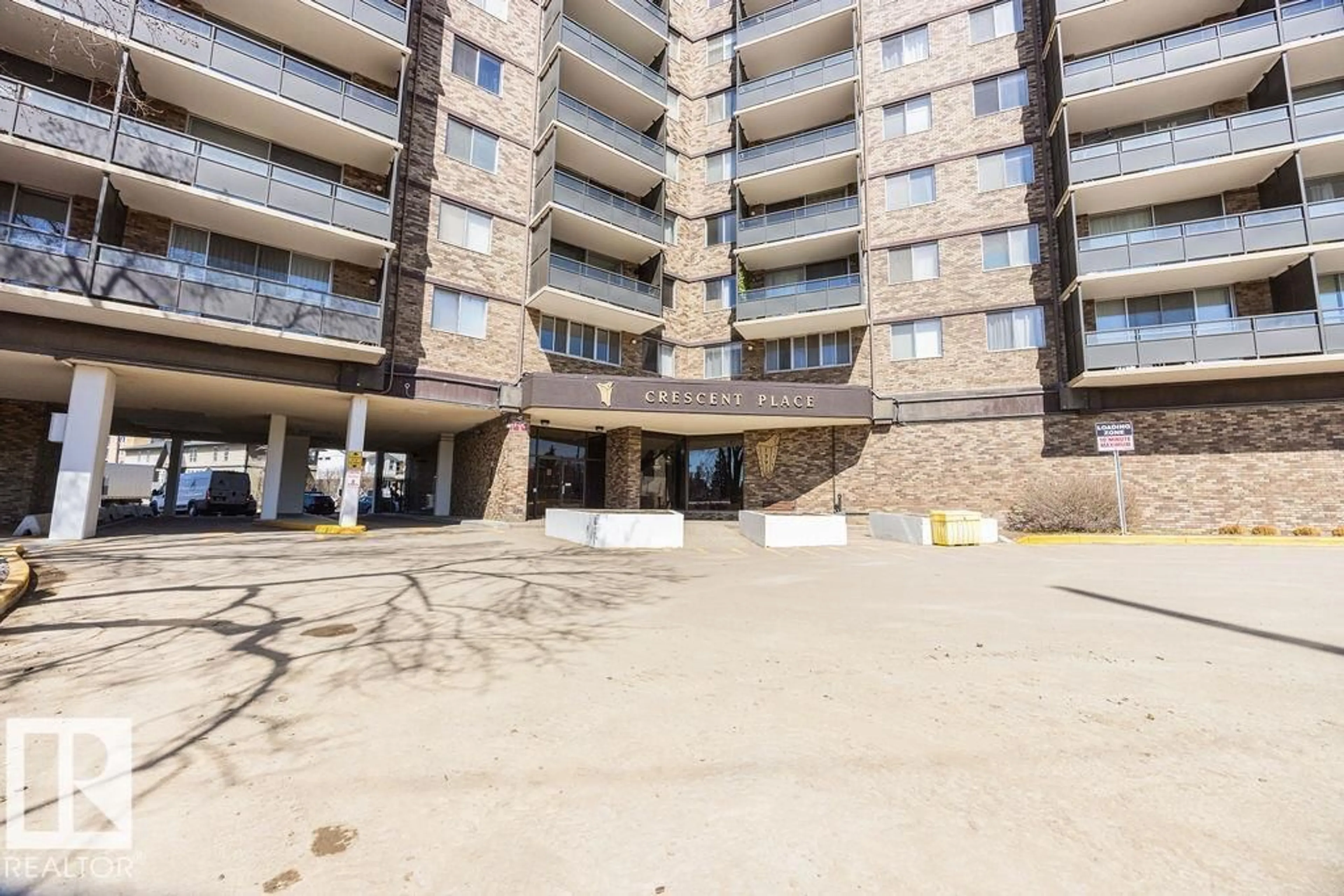 Patio, building for 1702 STONY PLAIN RD, Edmonton Alberta T5N3R2