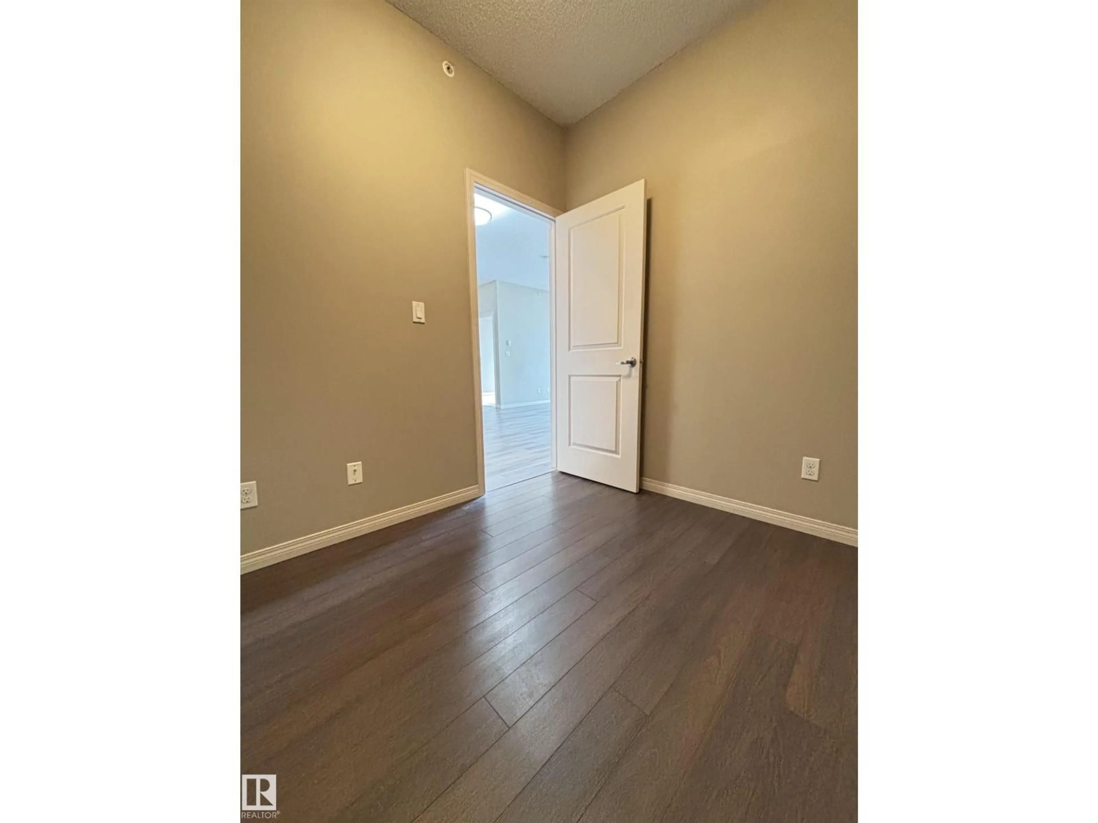 A pic of a room for 111 - 408 AMBELSIDE DR, Edmonton Alberta T6W0J4