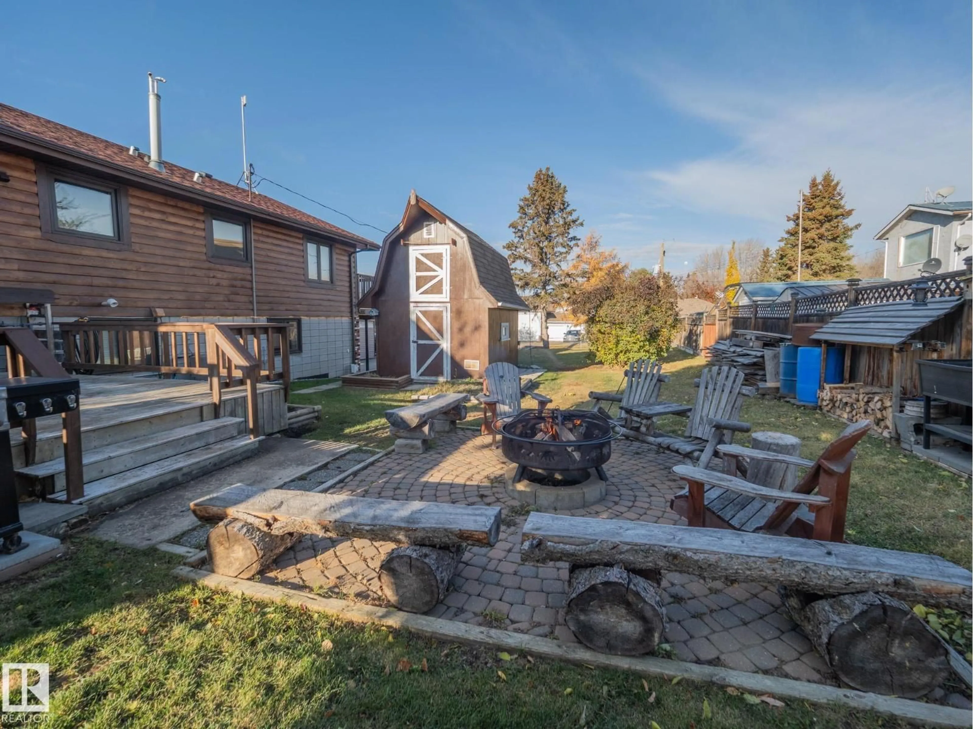 A pic from outside/outdoor area/front of a property/back of a property/a pic from drone, unknown for 403 4 ST, Rural Lac Ste. Anne County Alberta T0E1A0
