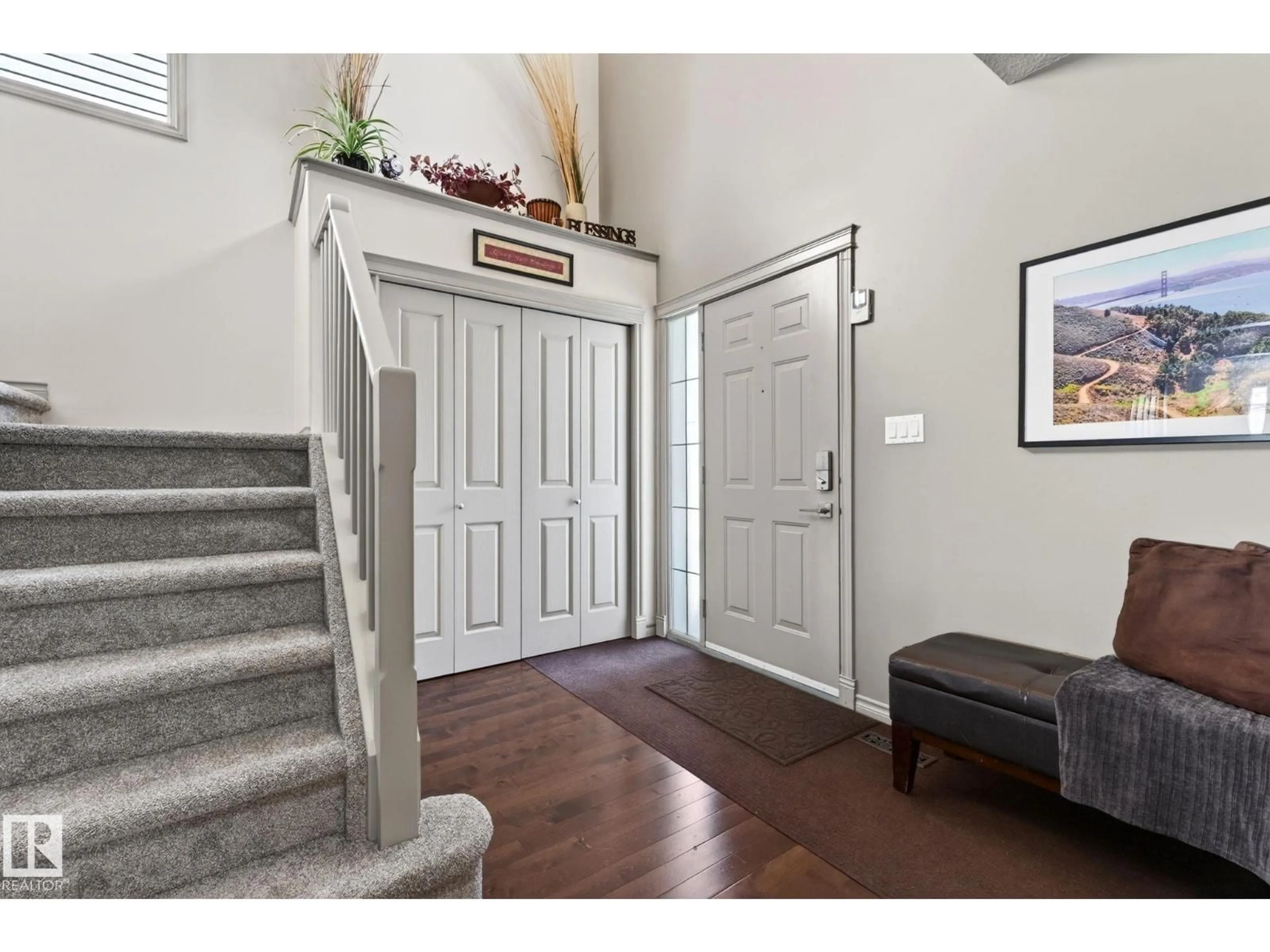 Indoor entryway for 68 FOXBORO LI, Sherwood Park Alberta T8A6N9