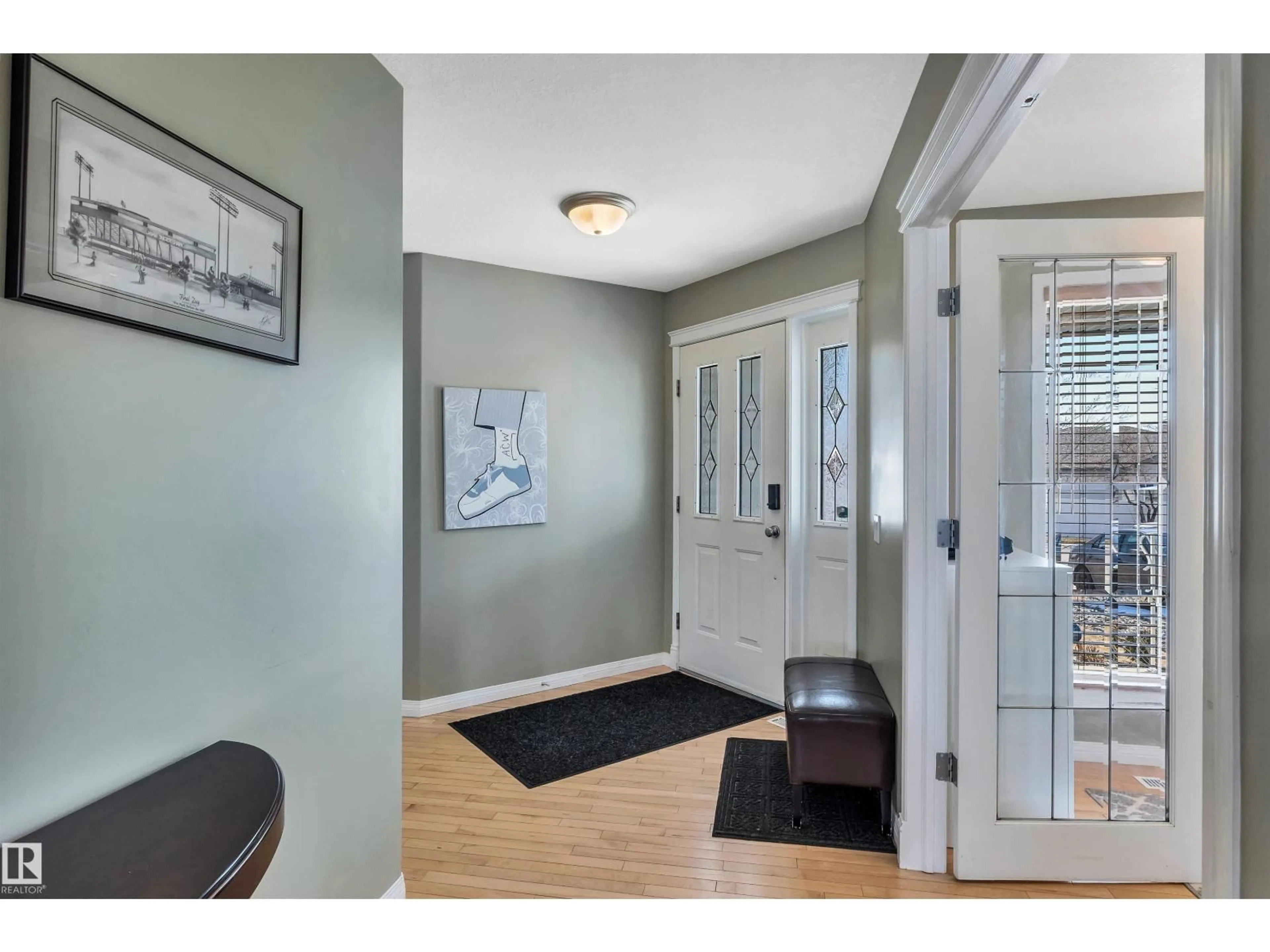 Indoor entryway for 1229 ORMSBY LN, Edmonton Alberta T5T6R2