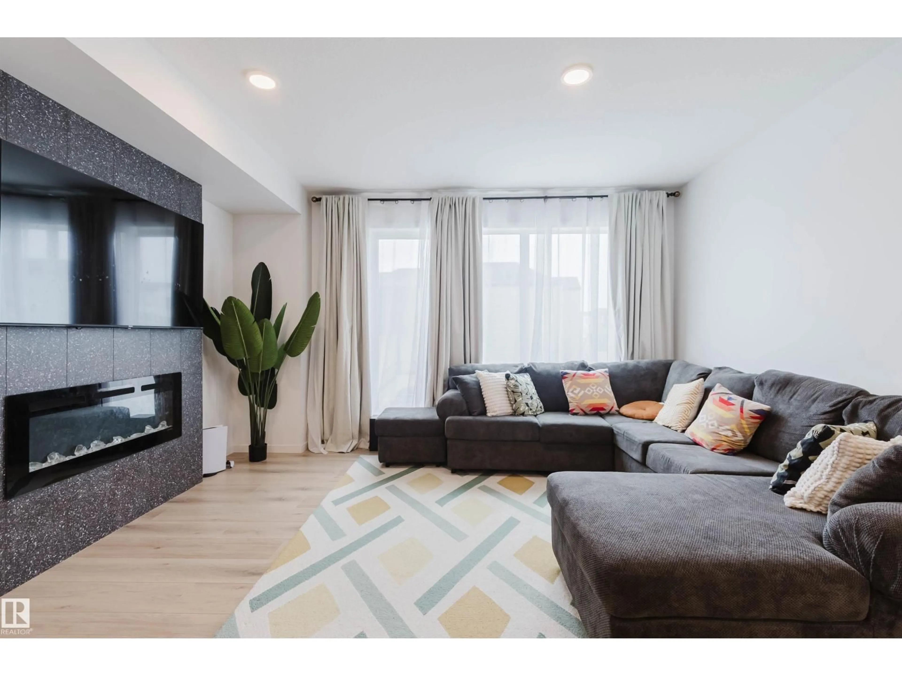 Living room with furniture, unknown for 3288 KESWICK WY, Edmonton Alberta T6W5N5