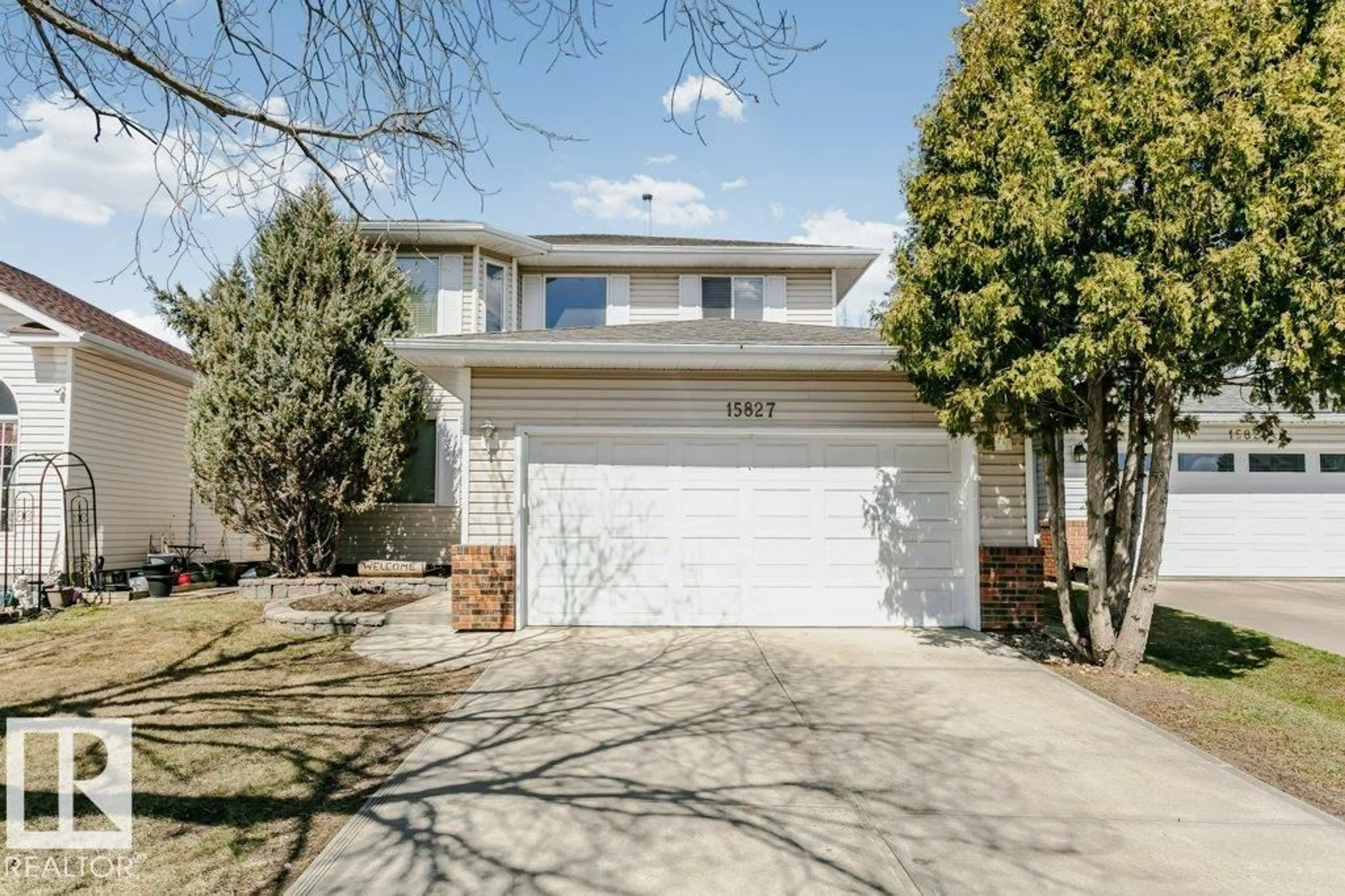 Home with vinyl exterior material, street for NW - 15827 133 ST, Edmonton Alberta T6V1E5