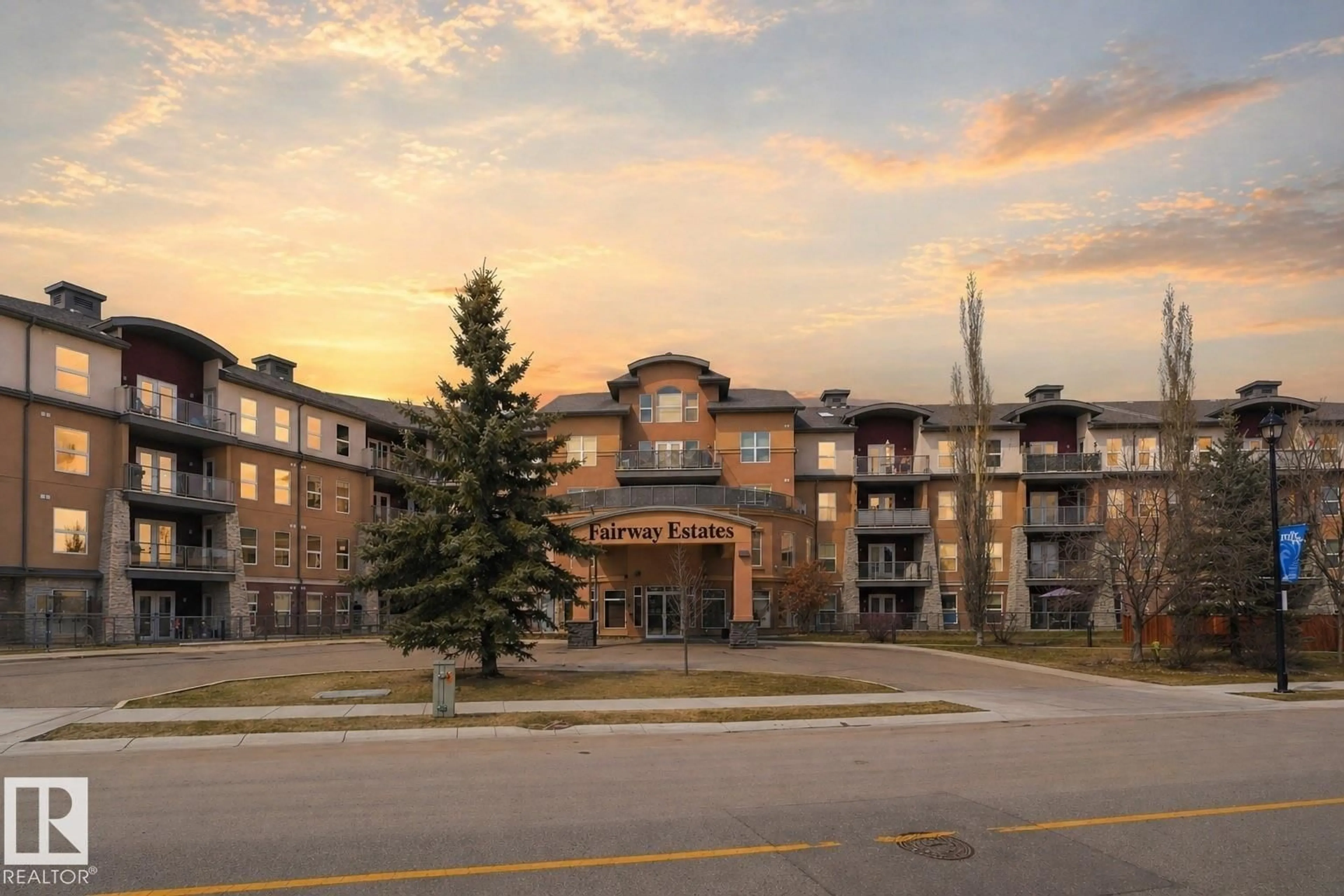 Unknown for 108 - 5040 53 ST, Sylvan Lake Alberta T4S0A1