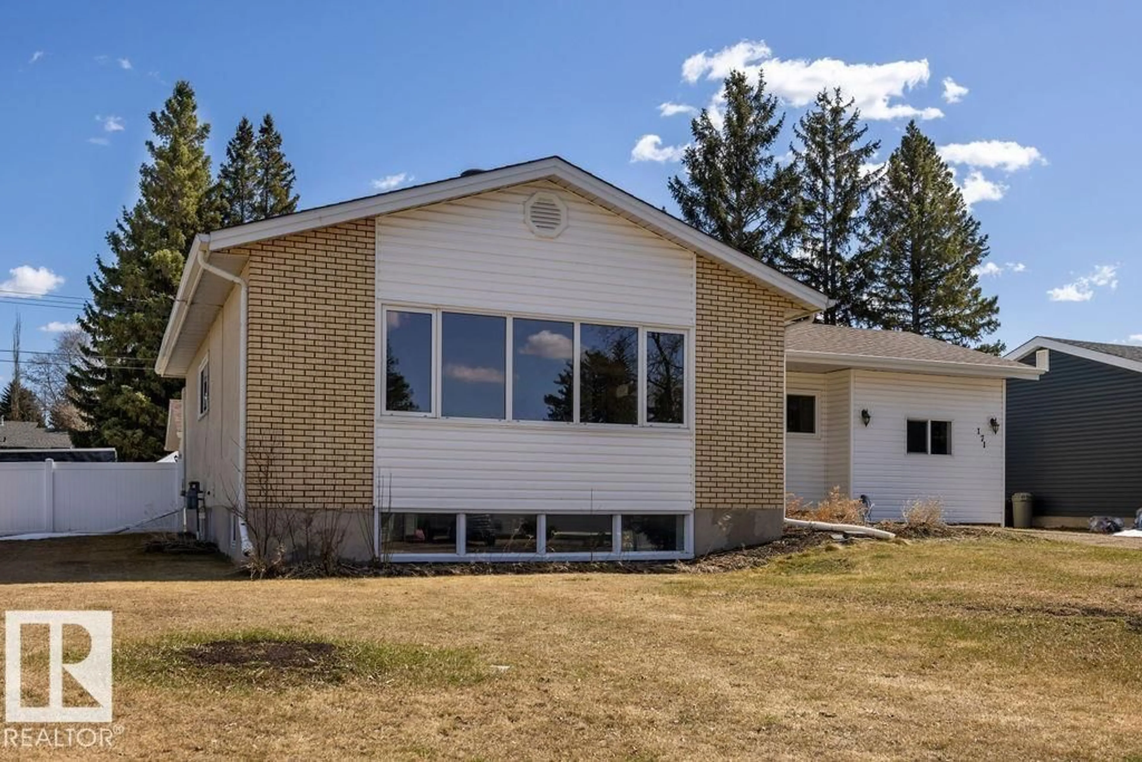 Home with vinyl exterior material, mountain view for 171 WILLOW ST, Sherwood Park Alberta T8A1P5