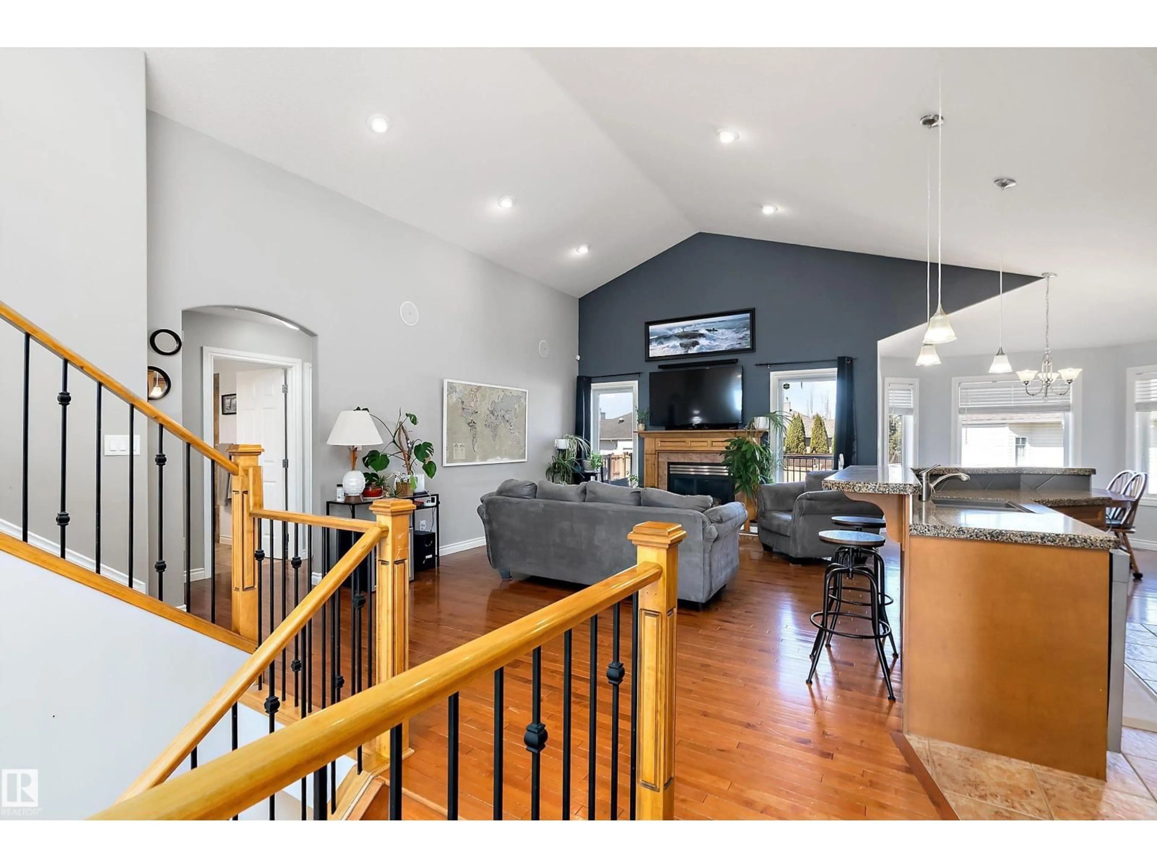 Unknown for 28 WOODS PL, Leduc Alberta T9E8T1