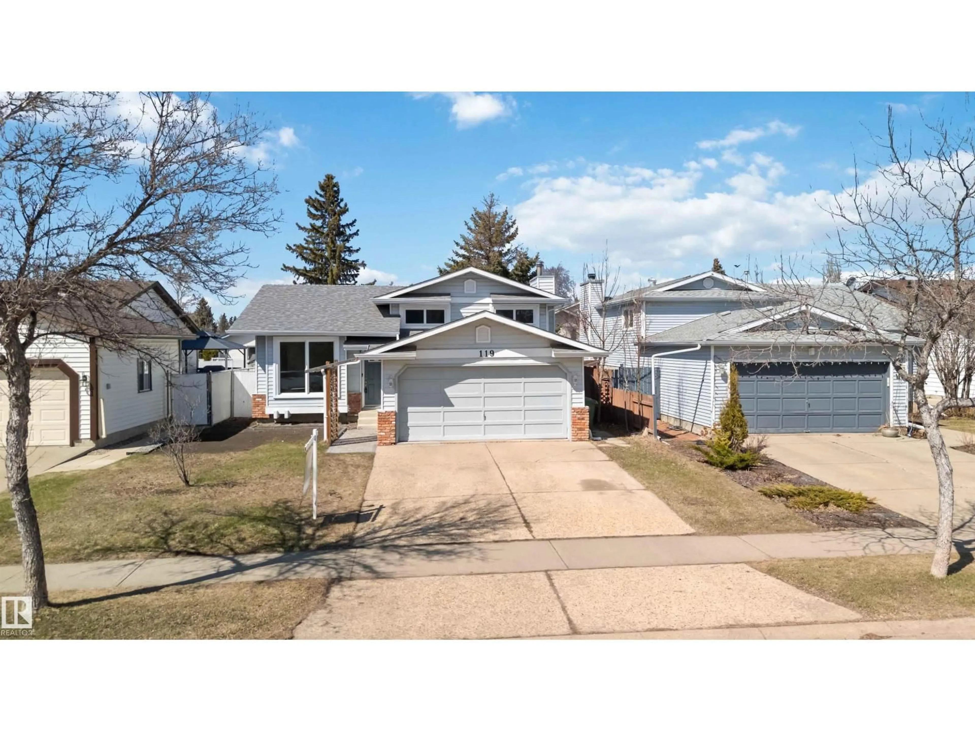 Home with vinyl exterior material, street for 119 DORCHESTER DR, St. Albert Alberta T8N4Y4