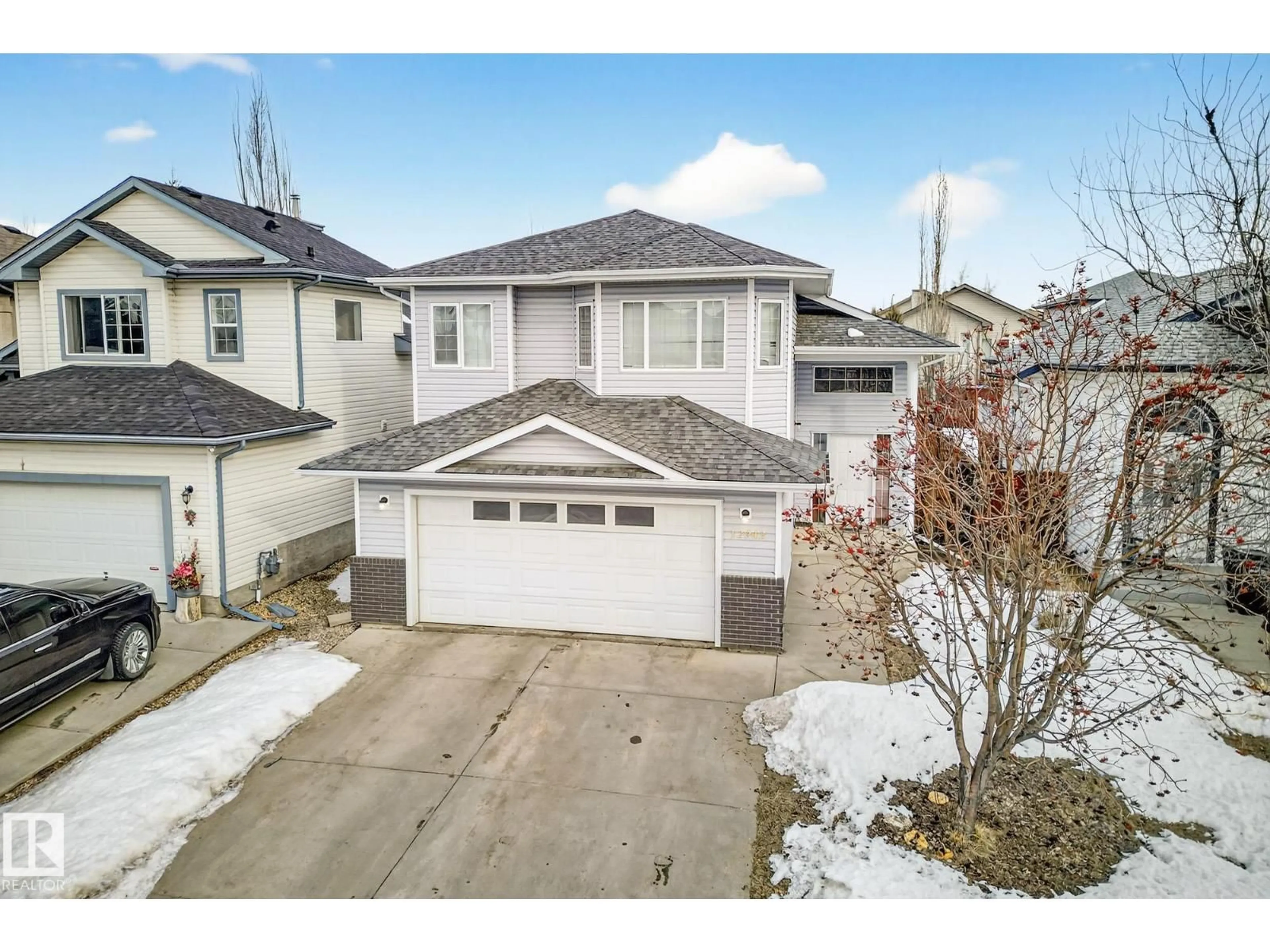 A pic from outside/outdoor area/front of a property/back of a property/a pic from drone, street for 12942 160A AV, Edmonton Alberta T6V1R3