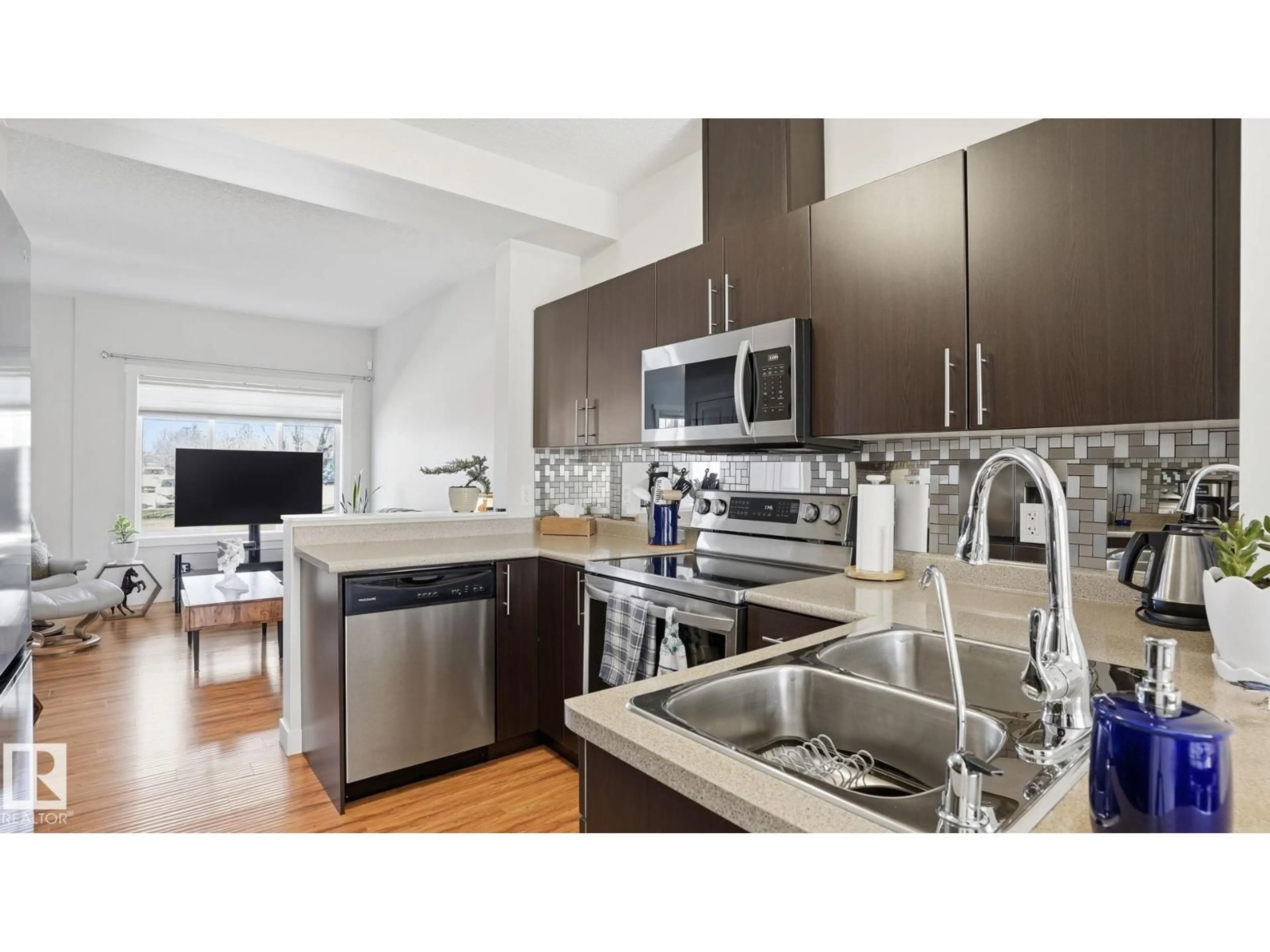 Open concept kitchen, ceramic/tile floor for #7 - 300 QUEEN ST, Spruce Grove Alberta T7X2J1
