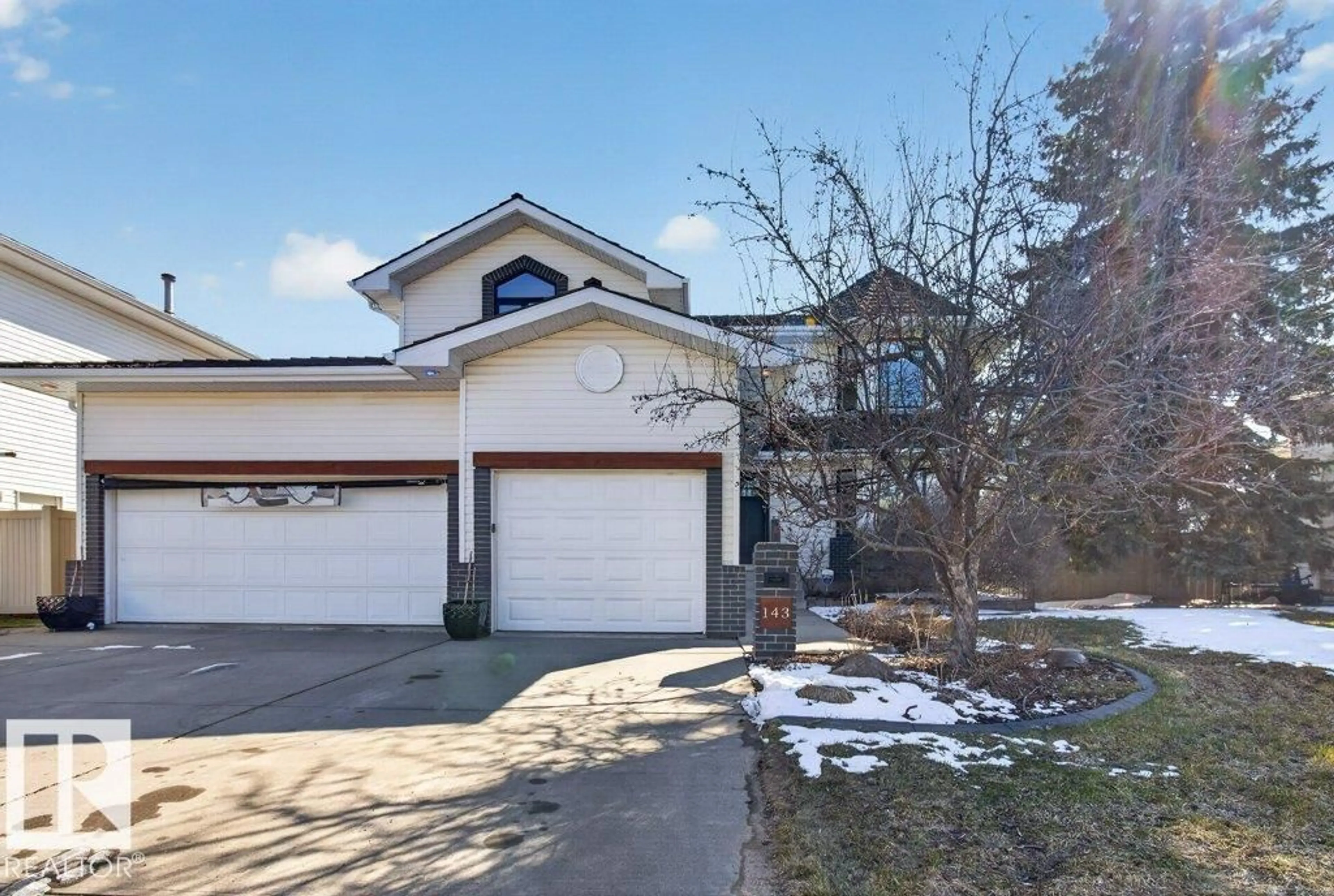 A pic from outside/outdoor area/front of a property/back of a property/a pic from drone, street for 143 REGAL, Sherwood Park Alberta T8A5X9