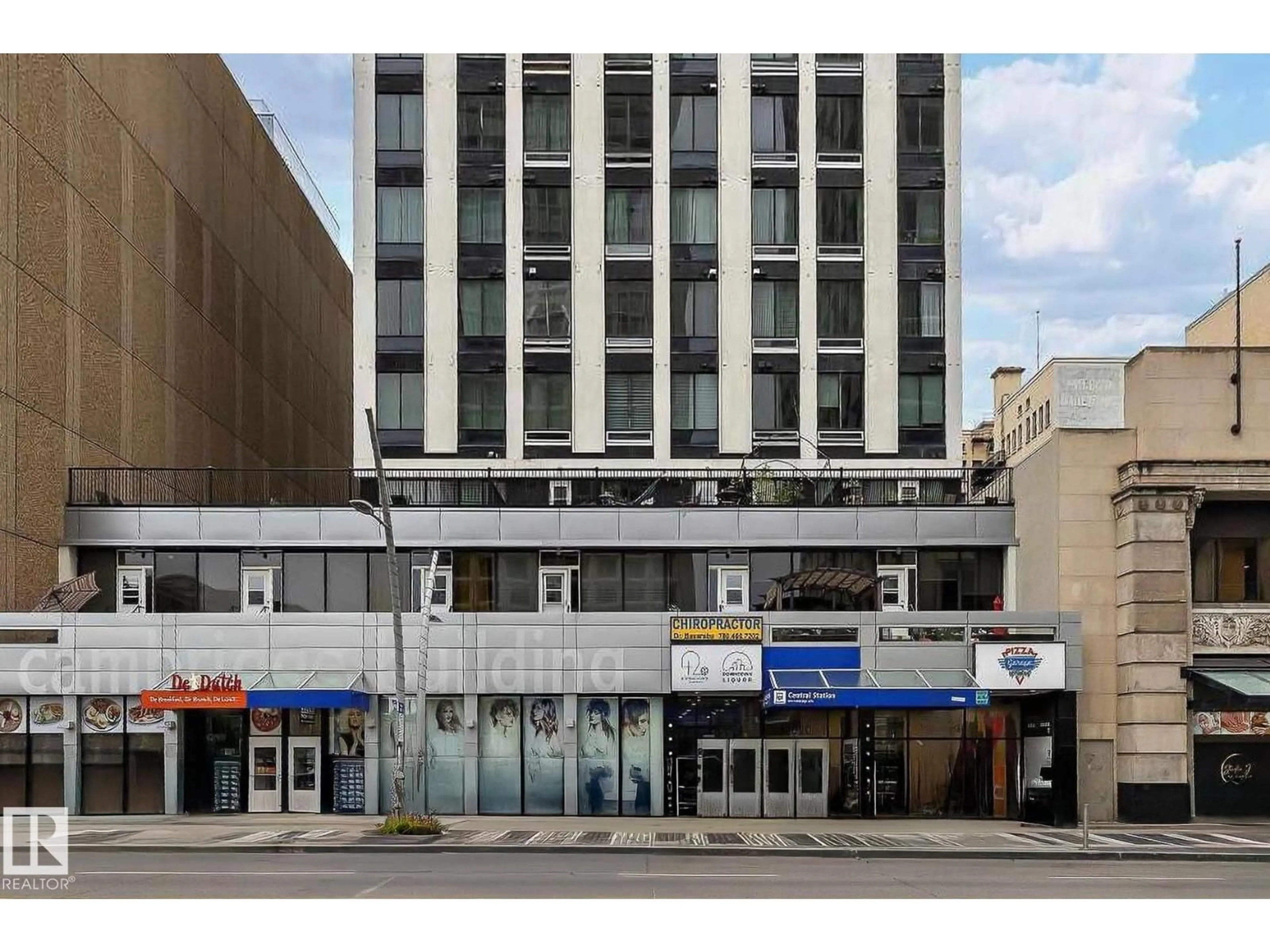 Indoor foyer for #1409 - 10024 JASPER AV, Edmonton Alberta T5J1R9