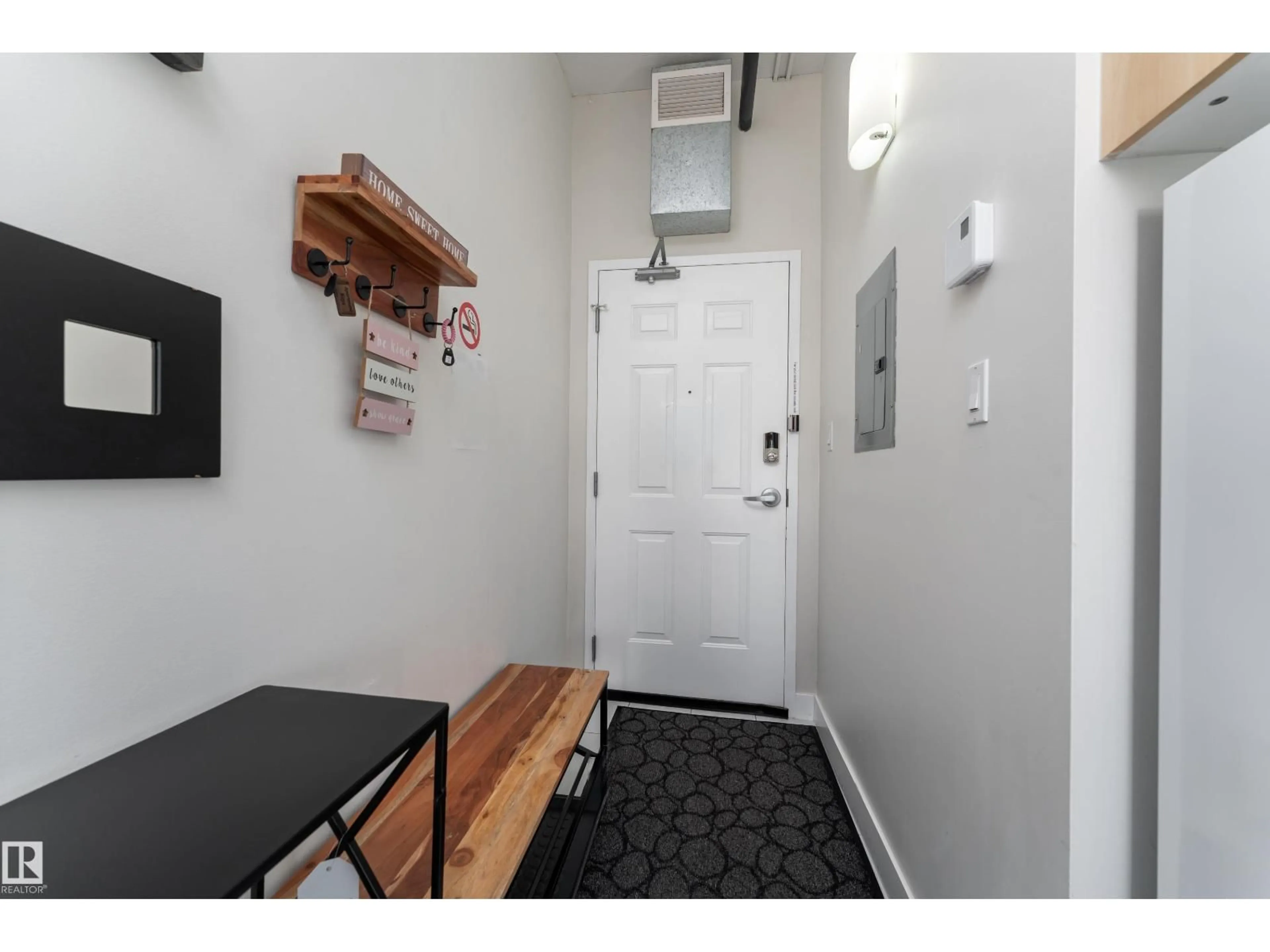 Indoor entryway for #1409 - 10024 JASPER AV, Edmonton Alberta T5J1R9