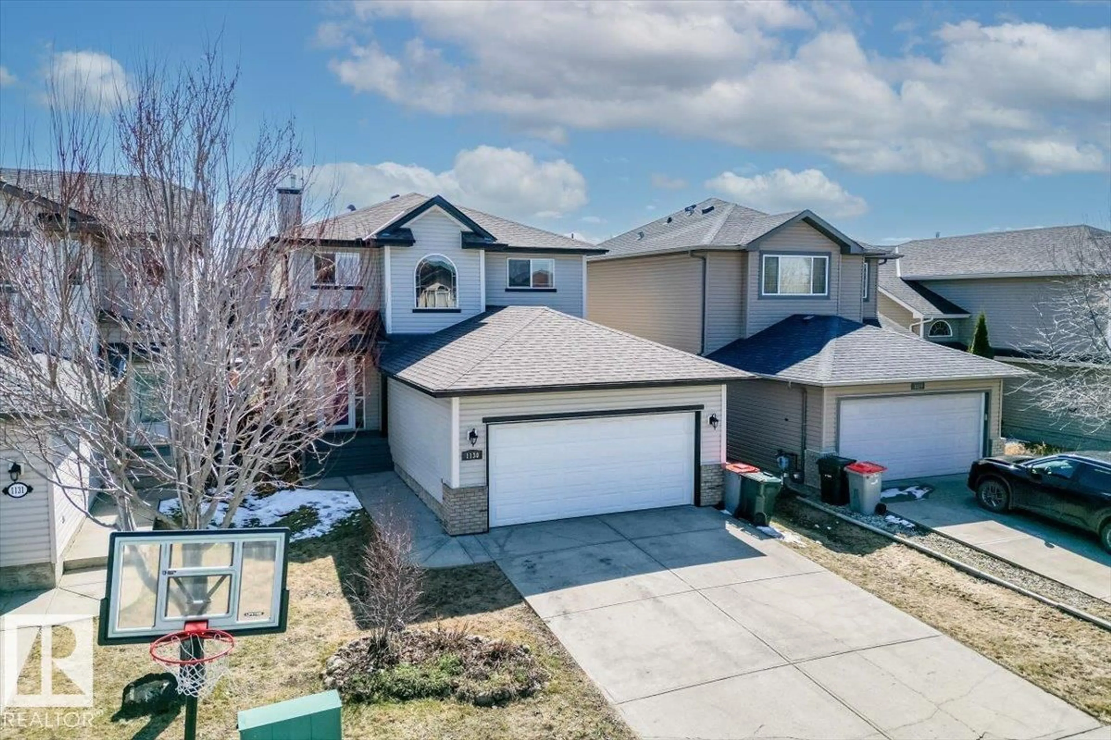 A pic from outside/outdoor area/front of a property/back of a property/a pic from drone, street for 1130 WESTERRA WY, Stony Plain Alberta T7Z2Z1