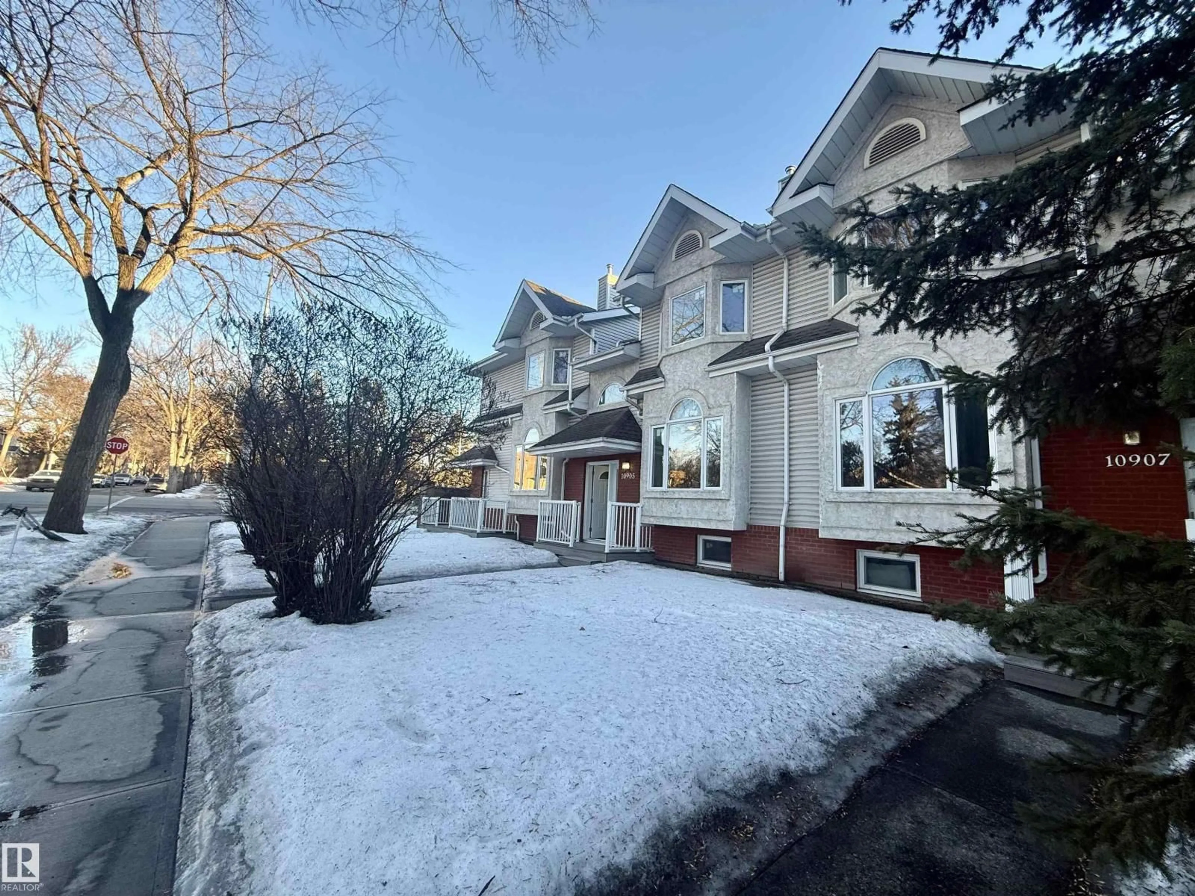 A pic from outside/outdoor area/front of a property/back of a property/a pic from drone, street for 10905 74 AV, Edmonton Alberta T6G2T6