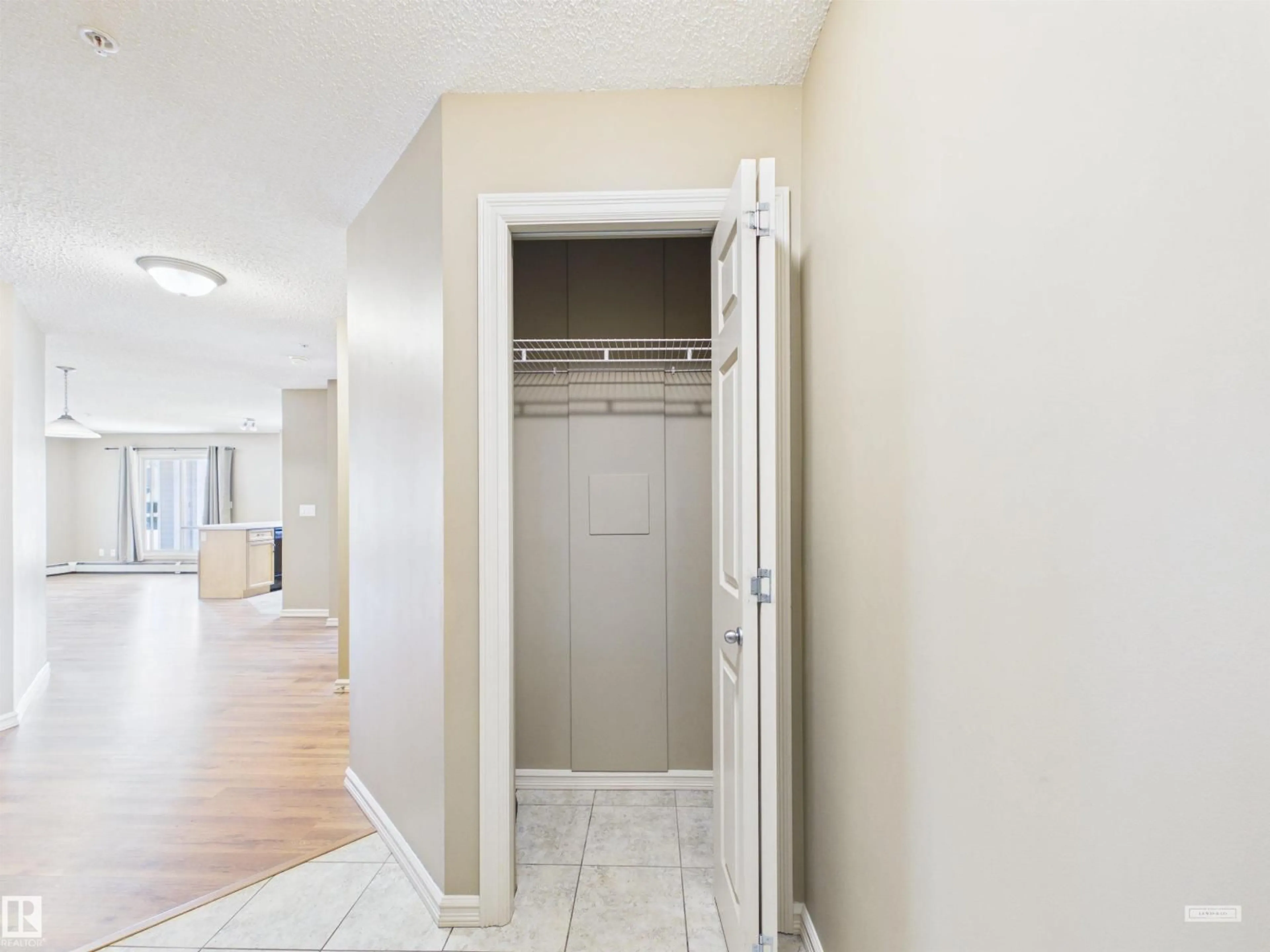 Indoor entryway for #208 - 4403 23 ST, Edmonton Alberta T6T0E4