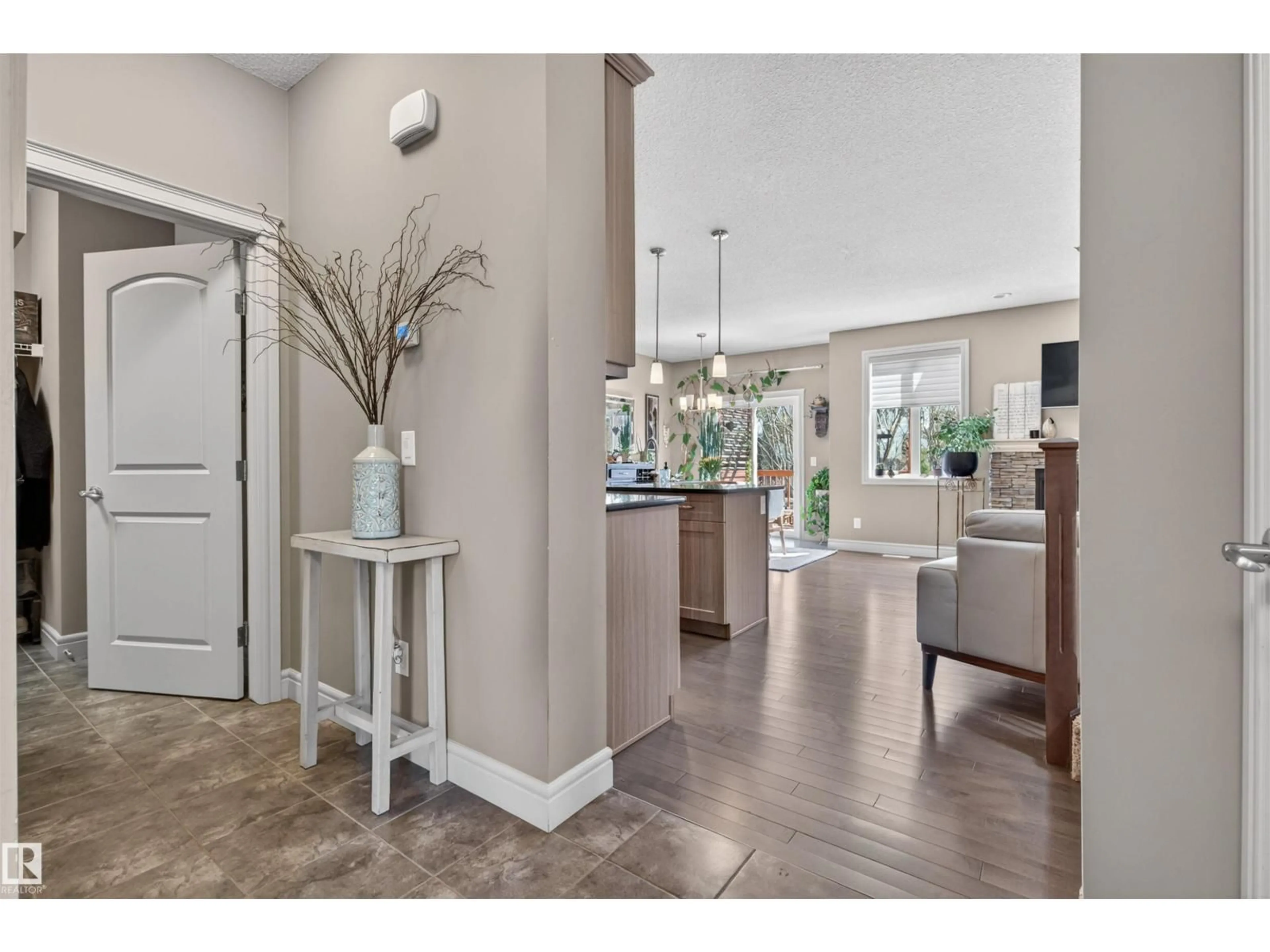 Indoor entryway for 2313 SPARROW CR, Edmonton Alberta T5S0G8