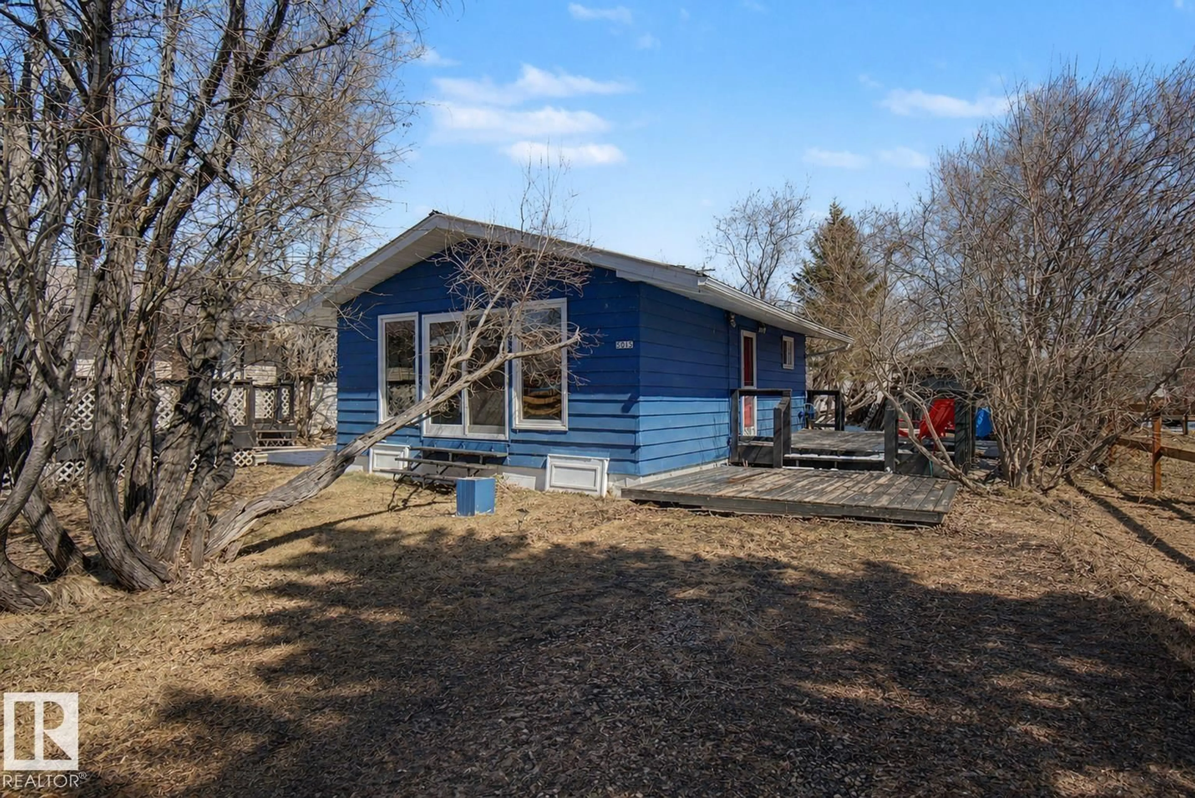 Shed for 5015 57 ST, Rural Lac Ste. Anne County Alberta T0E0A0
