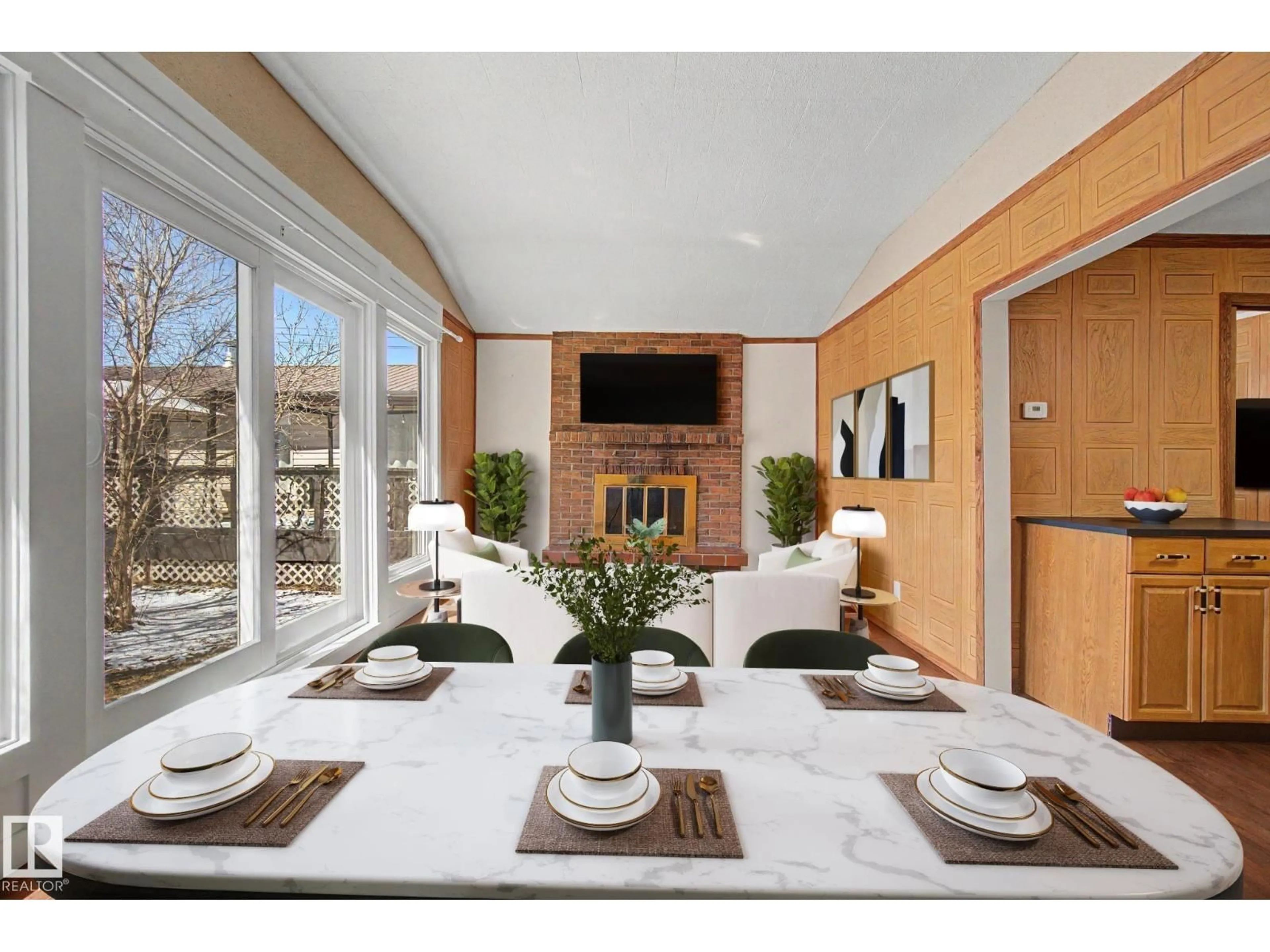 Dining room, unknown for 5015 57 ST, Rural Lac Ste. Anne County Alberta T0E0A0