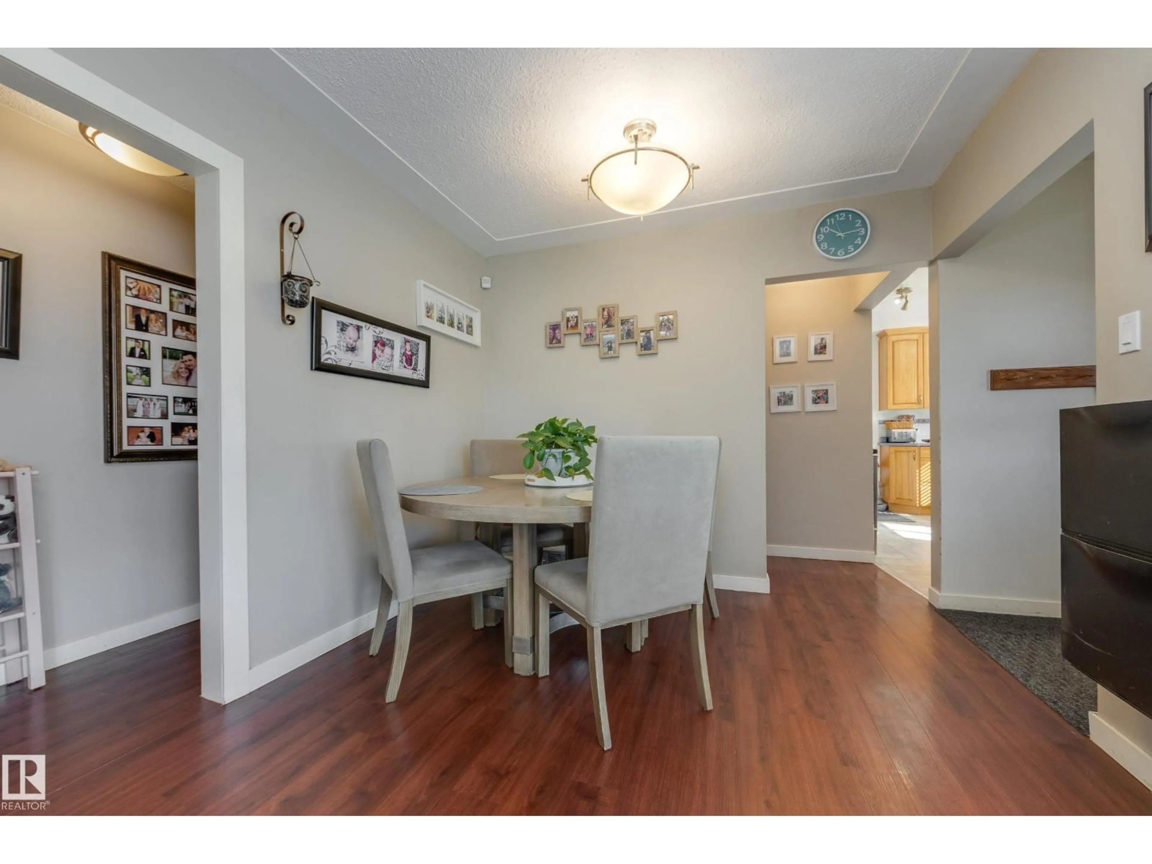 Dining room, wood/laminate floor for 10462 159 ST, Edmonton Alberta T5P3A7