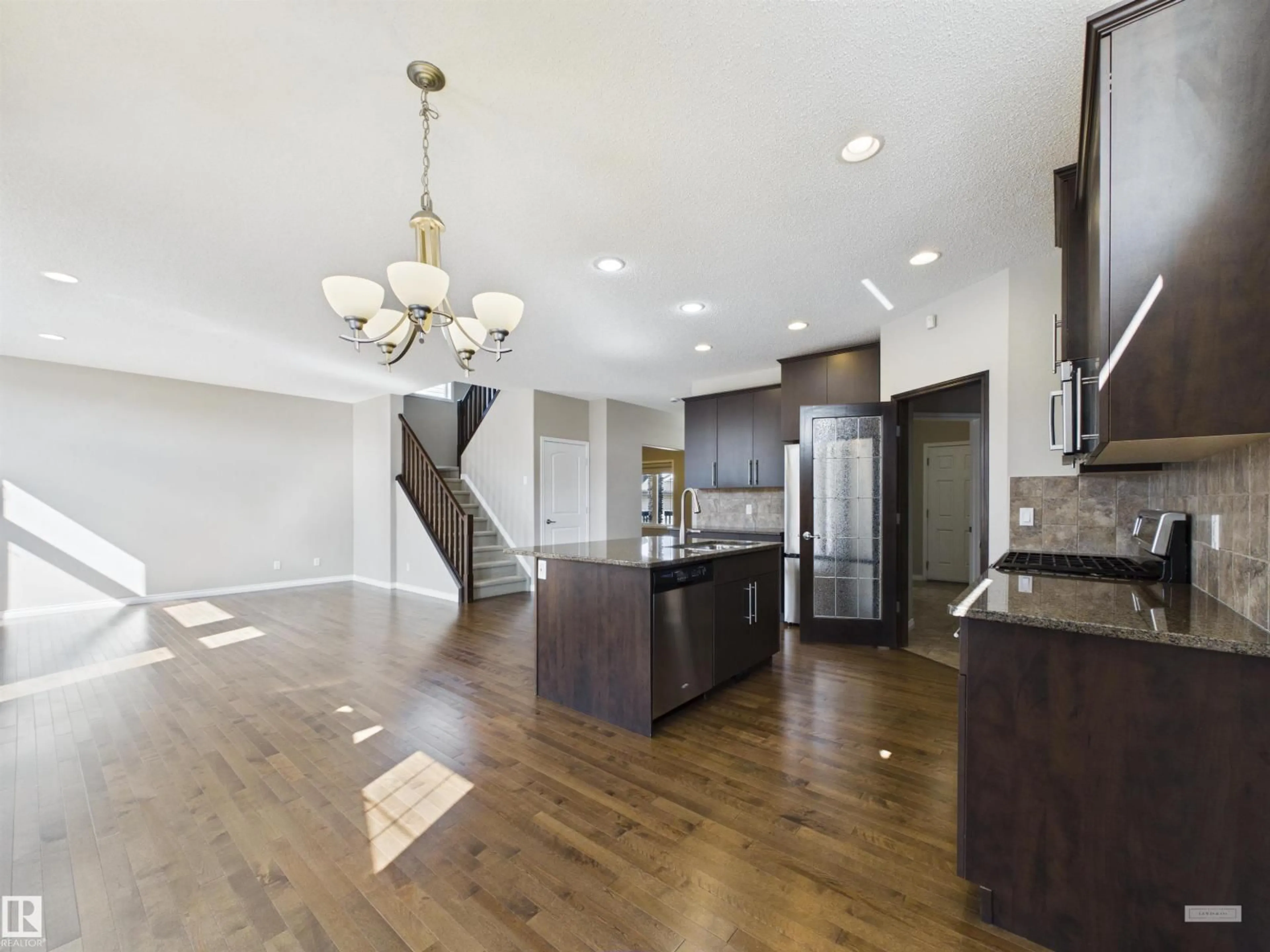 Open concept kitchen, unknown for 91 COPPERHEAD PL, Stony Plain Alberta T7Z0A7