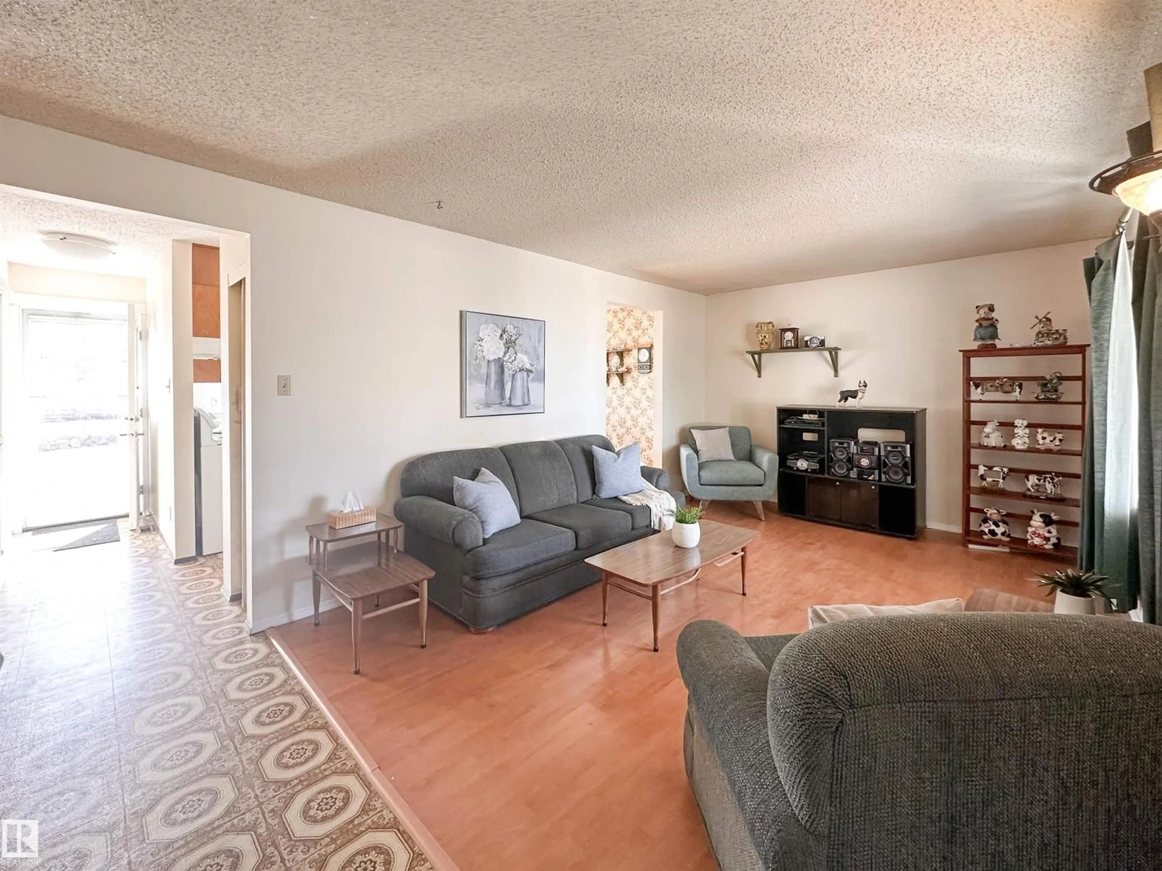 Living room with furniture, unknown for 1 FOREST DR, St. Albert Alberta T8N1W9